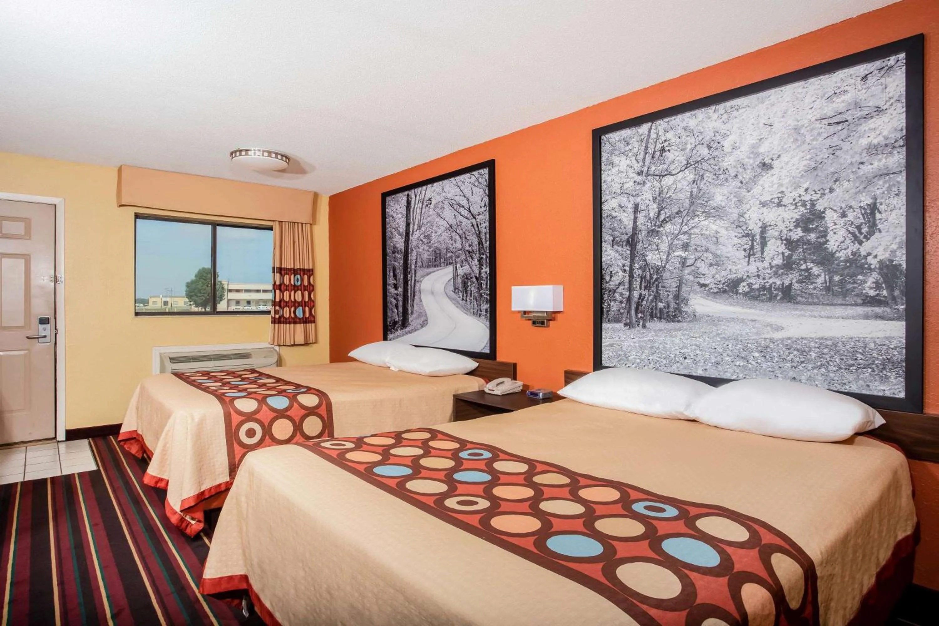 Photo of the whole room in Super 8 by Wyndham Crawfordsville