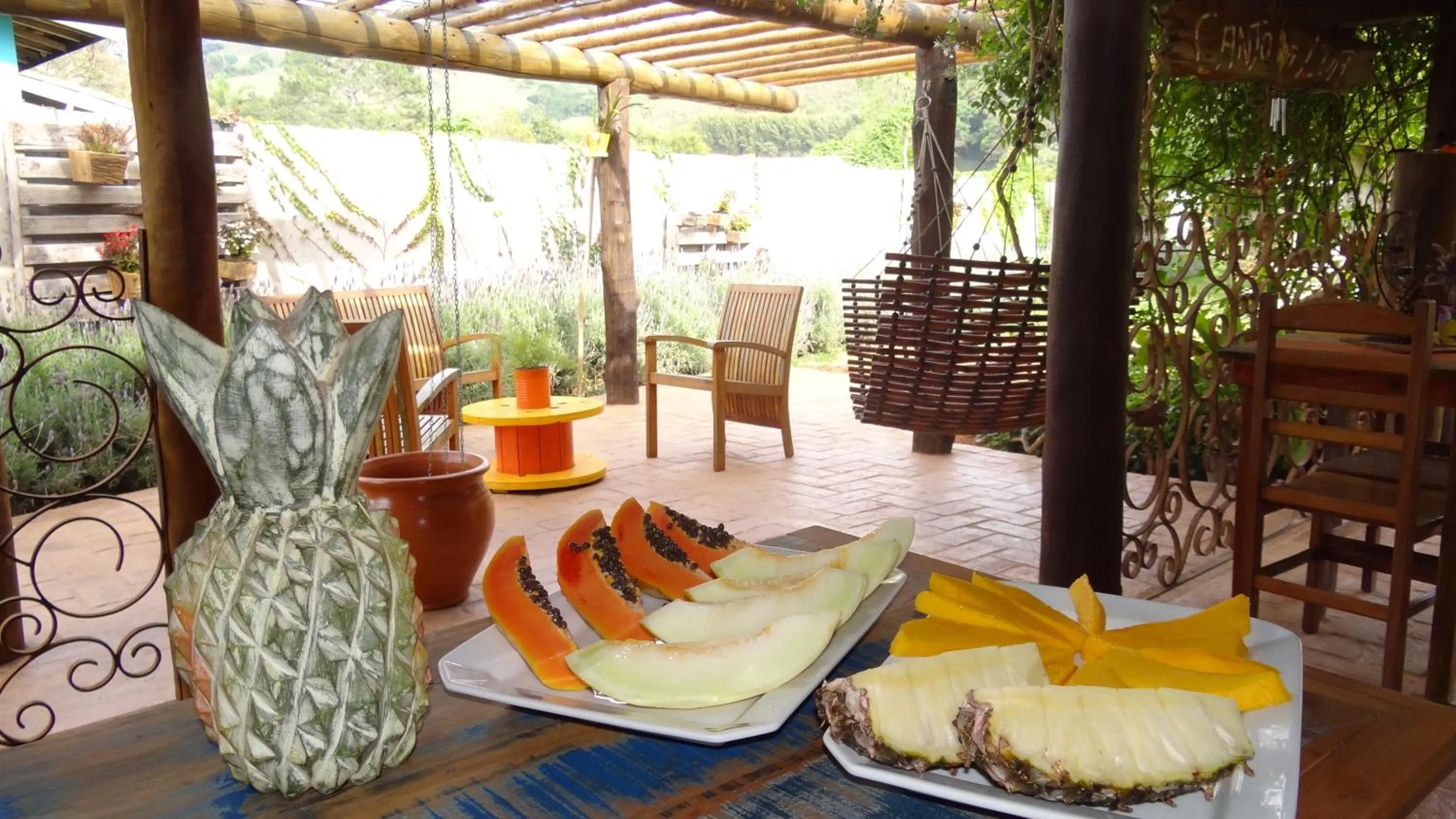 Continental breakfast in Pousada Canto da Lua