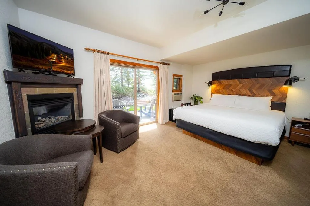 Bed in A Bear and Bison Country Inn