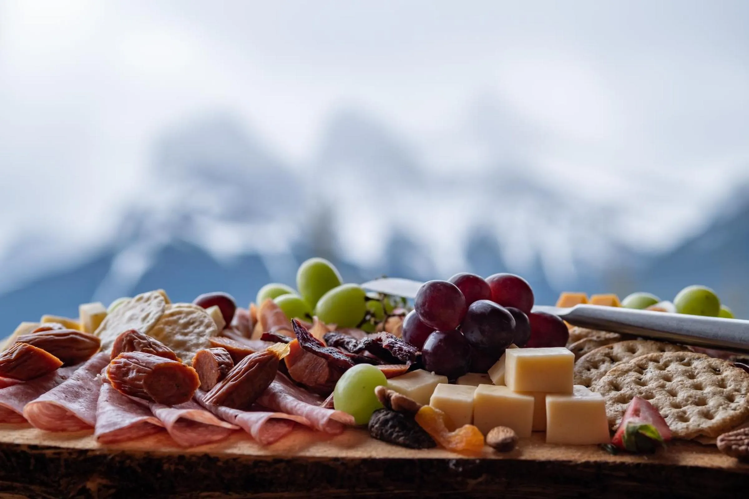 Restaurant/places to eat in A Bear and Bison Country Inn