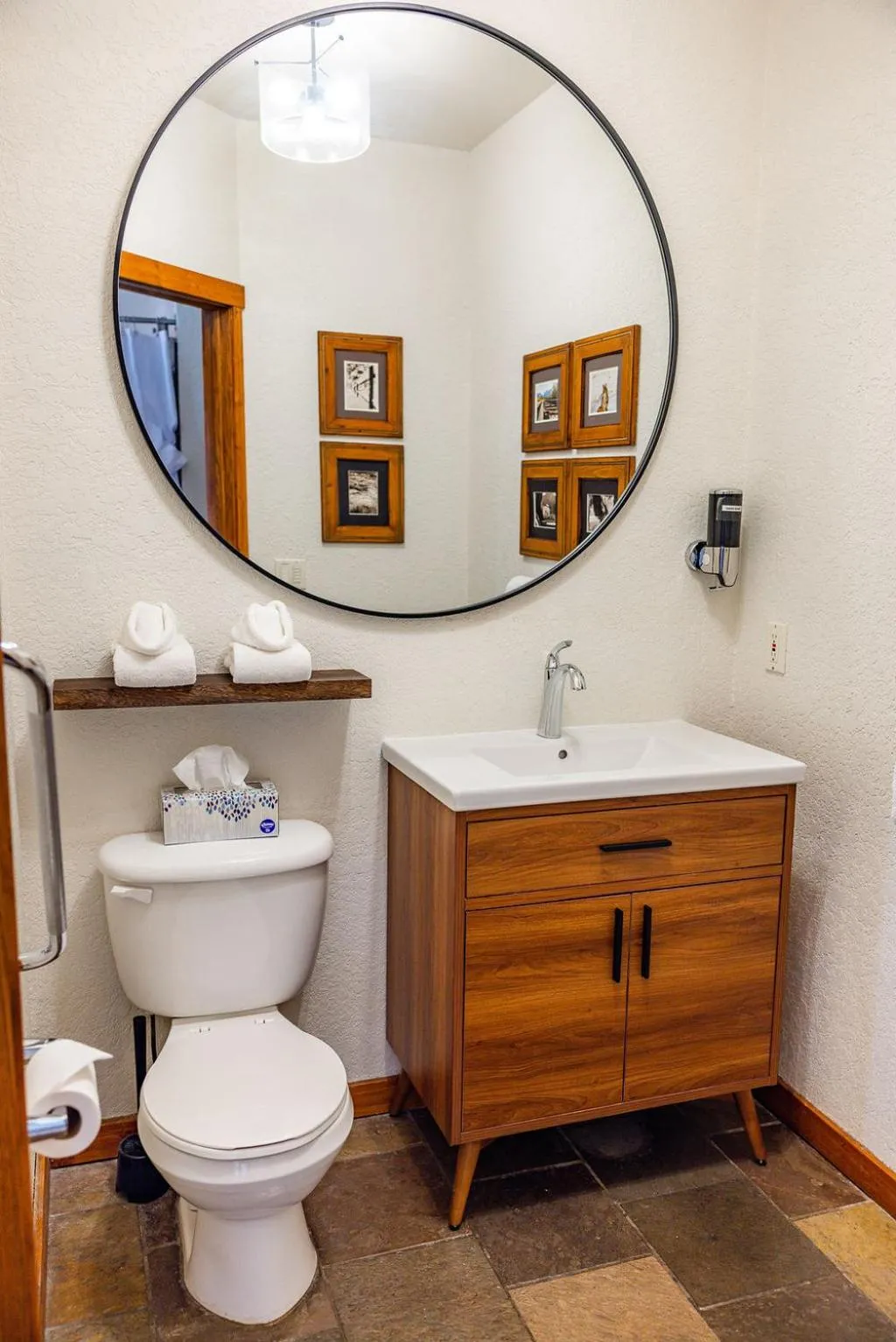 Toilet in A Bear and Bison Country Inn