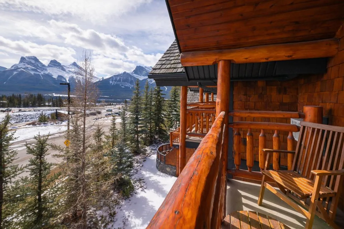 Balcony/Terrace in A Bear and Bison Country Inn