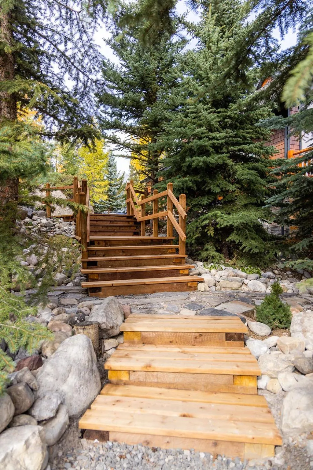 Garden in A Bear and Bison Country Inn