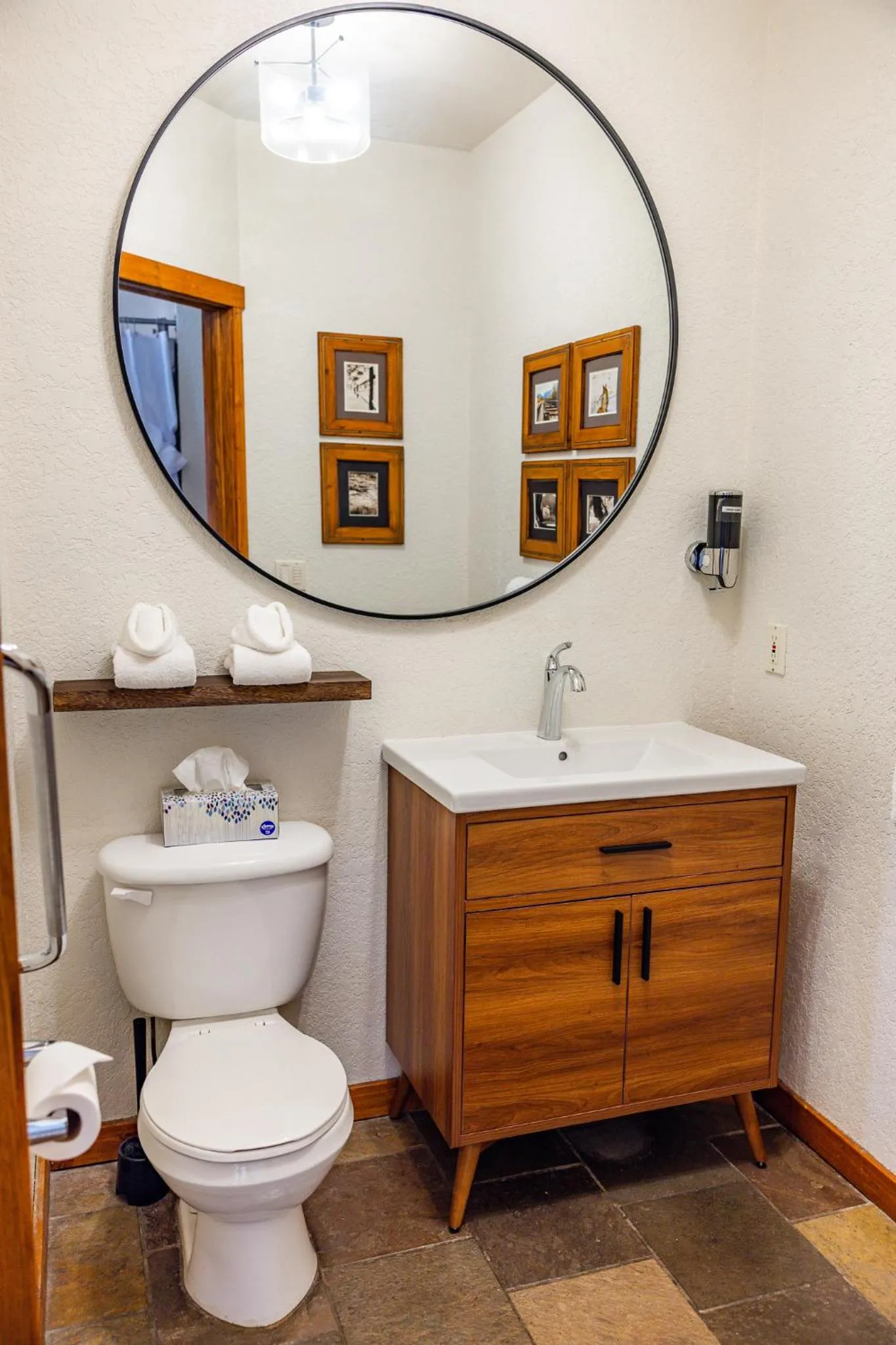 Bathroom in A Bear and Bison Country Inn
