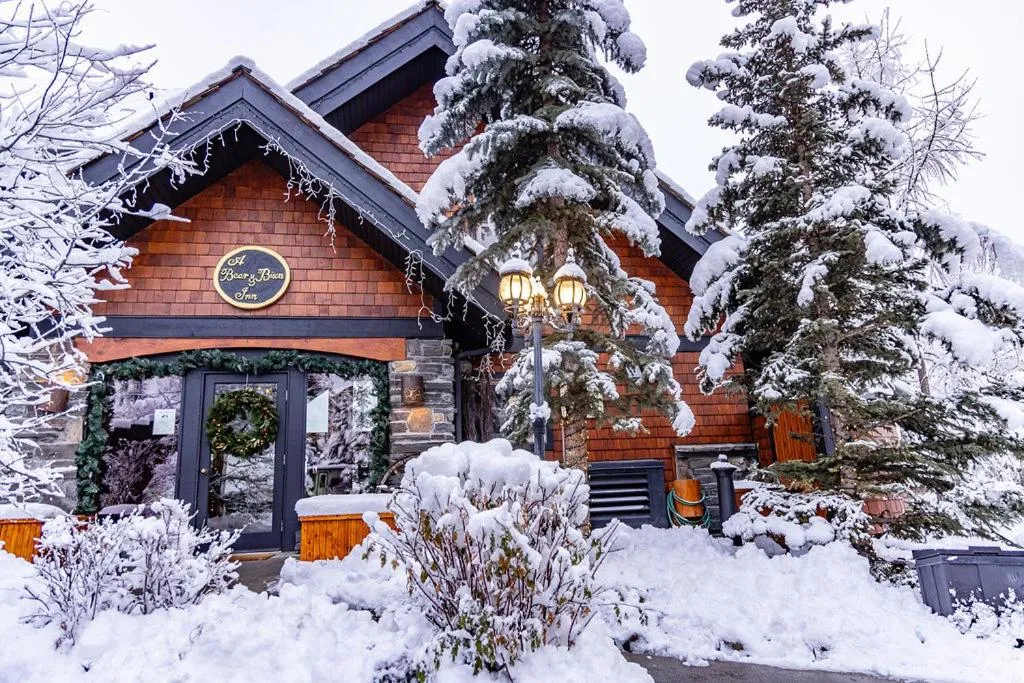 Property building in A Bear and Bison Country Inn