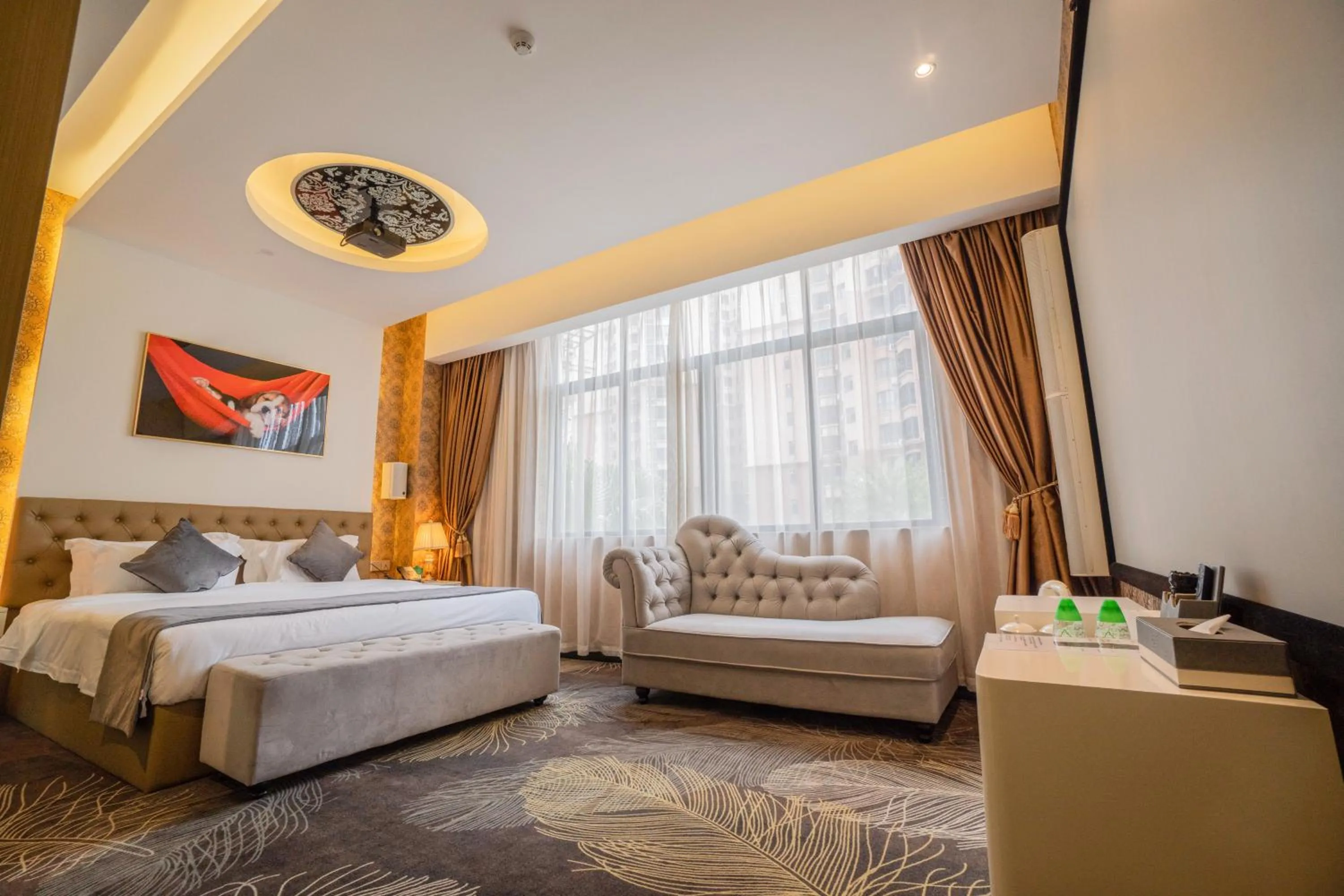 Photo of the whole room, Bed in Taishan He Style Hotel