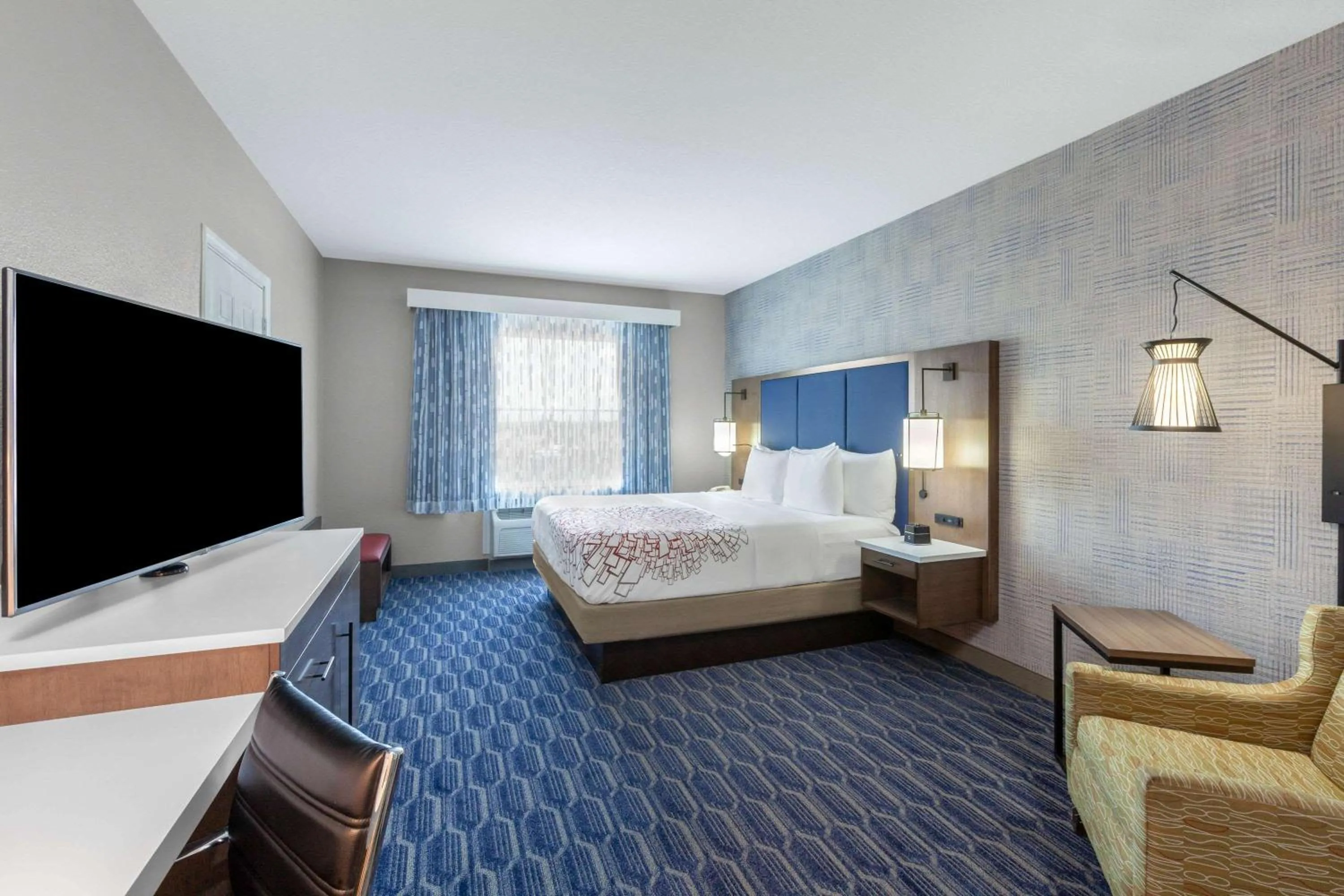 TV and multimedia, Bed in La Quinta by Wyndham Houston Channelview