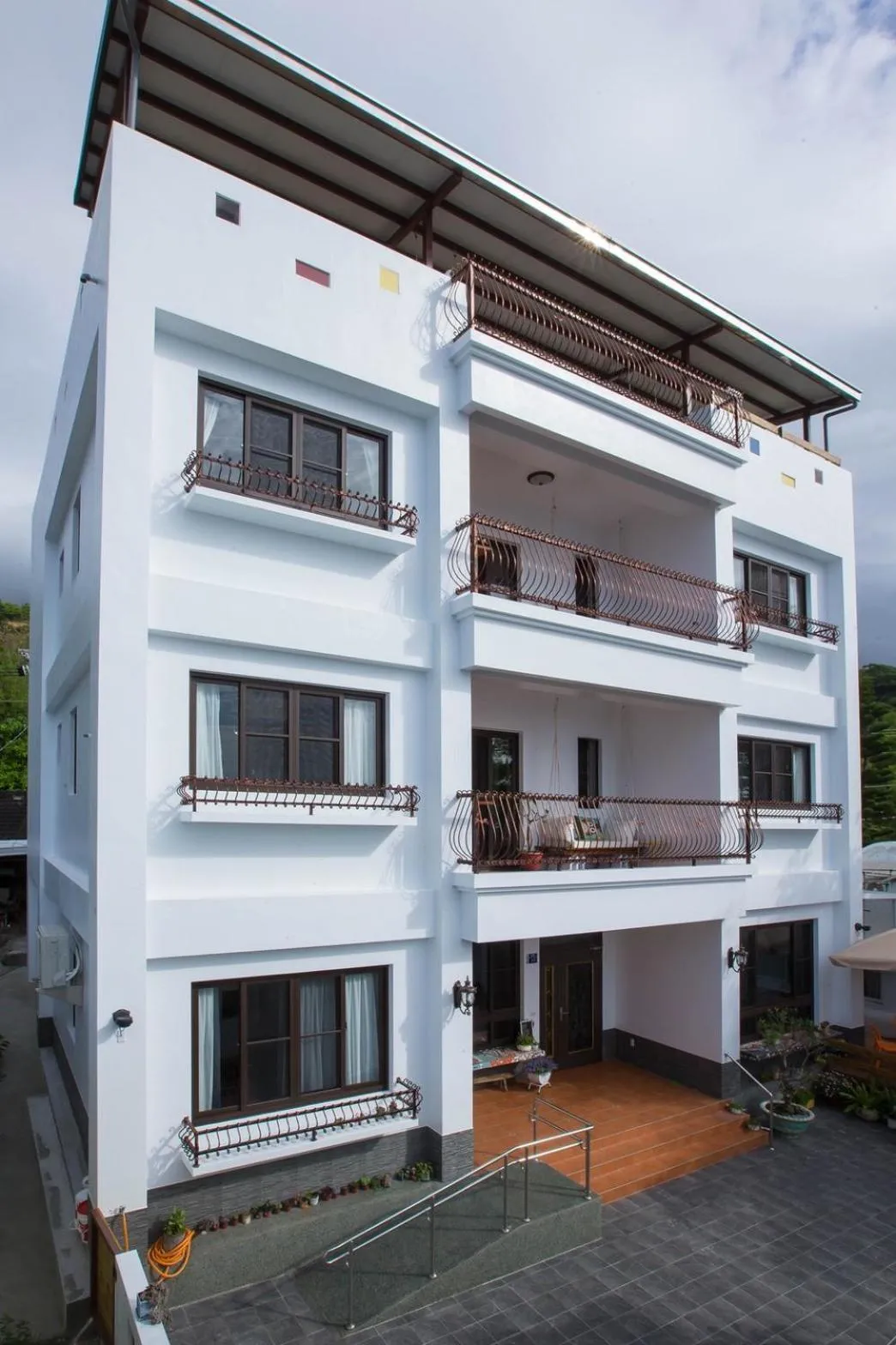 Property building in Na Jie 17