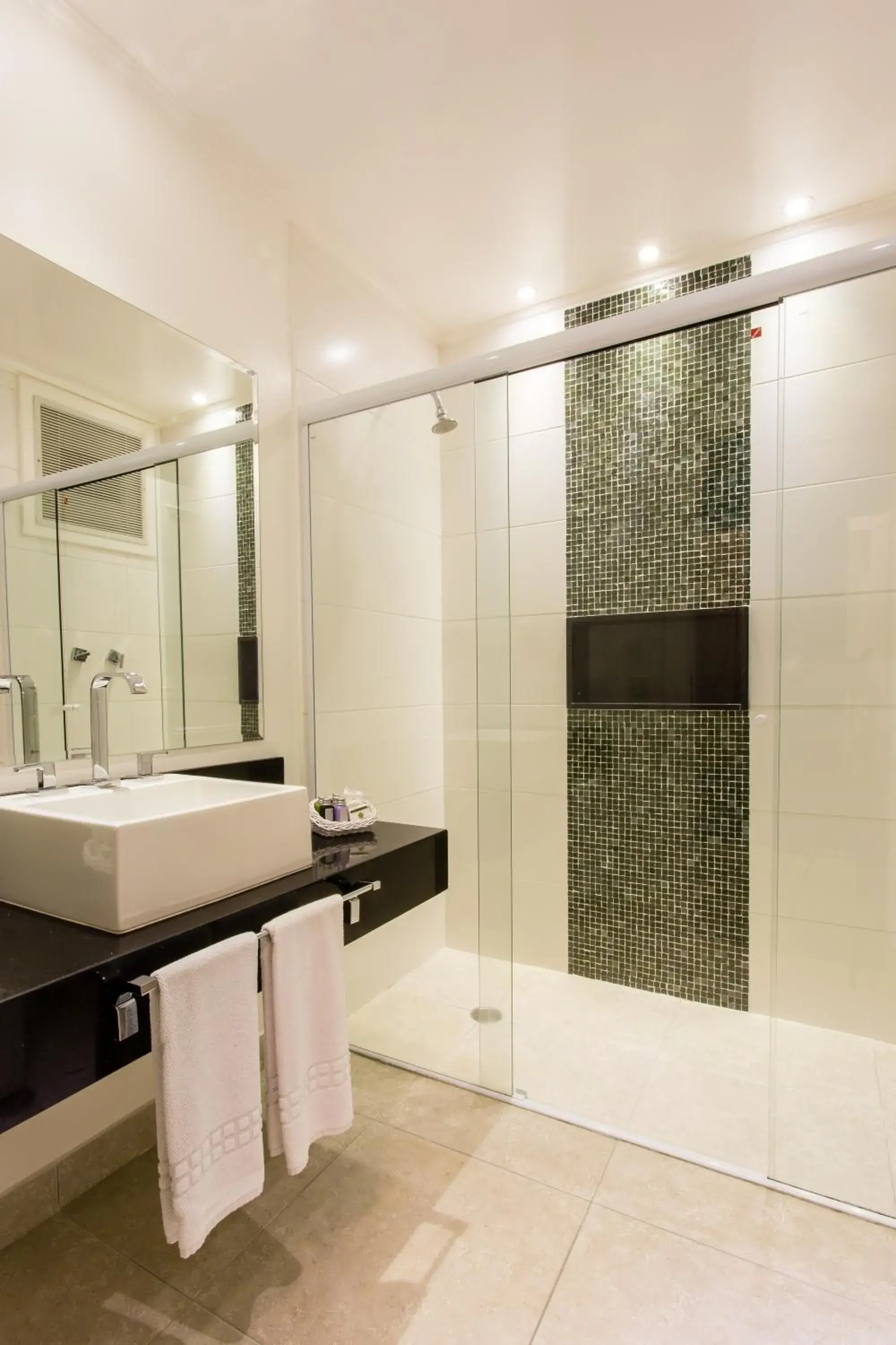 Bathroom in Hotel Serra da Estrela Bathroom in Hotel Serra da Estrela