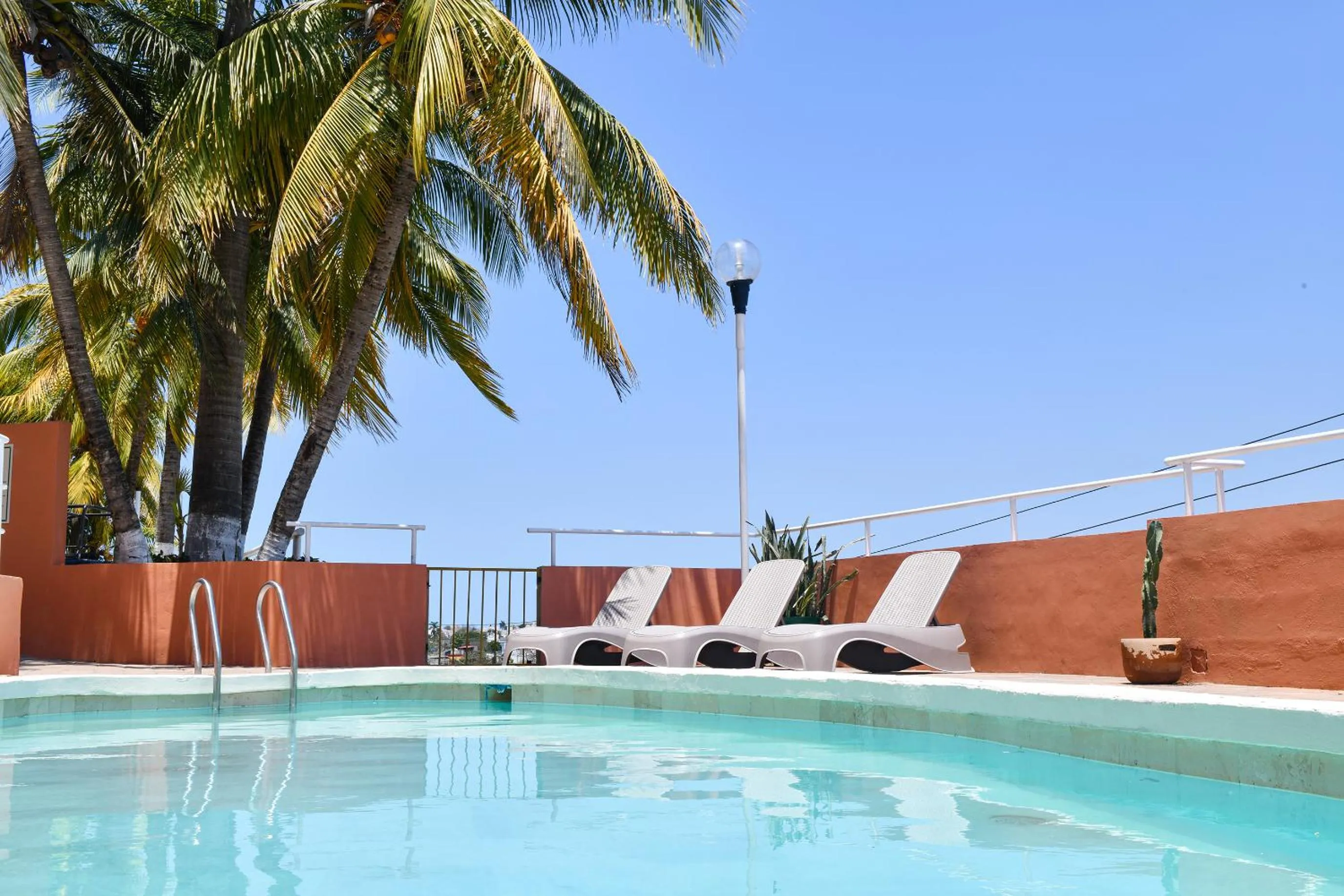Swimming pool in Hotel Uxulkah