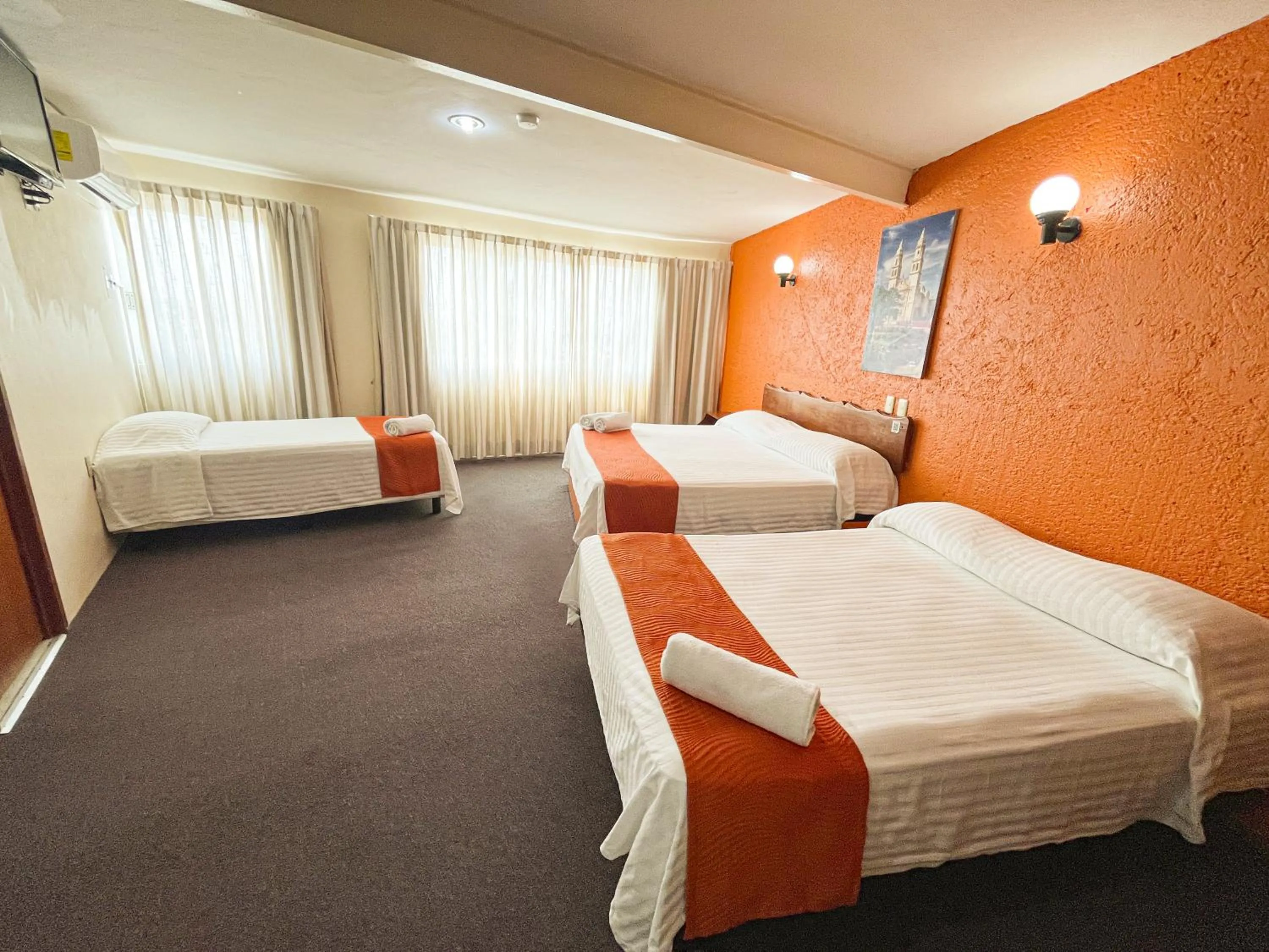 Photo of the whole room, Bed in Hotel Uxulkah