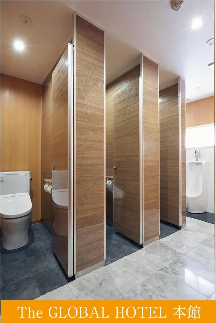 Toilet in The Global Hotel Tokyo