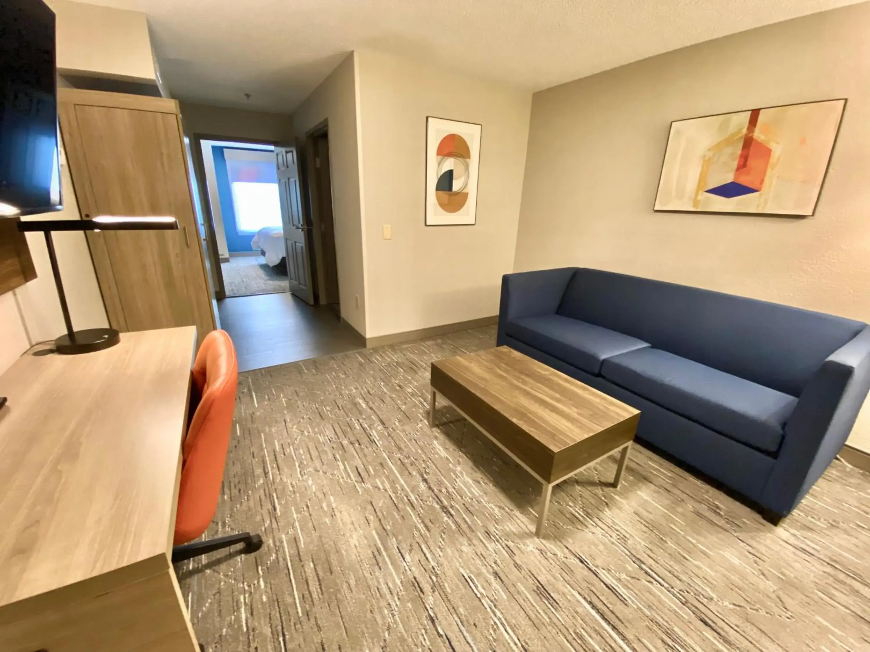 One-Bedroom Suite with Single Sofa Bed and Walk-In Shower in Holiday Inn Express & Suites Elyria by IHG One-Bedroom Suite with Single Sofa Bed and Walk-In Shower in Holiday Inn Express & Suites Elyria by IHG