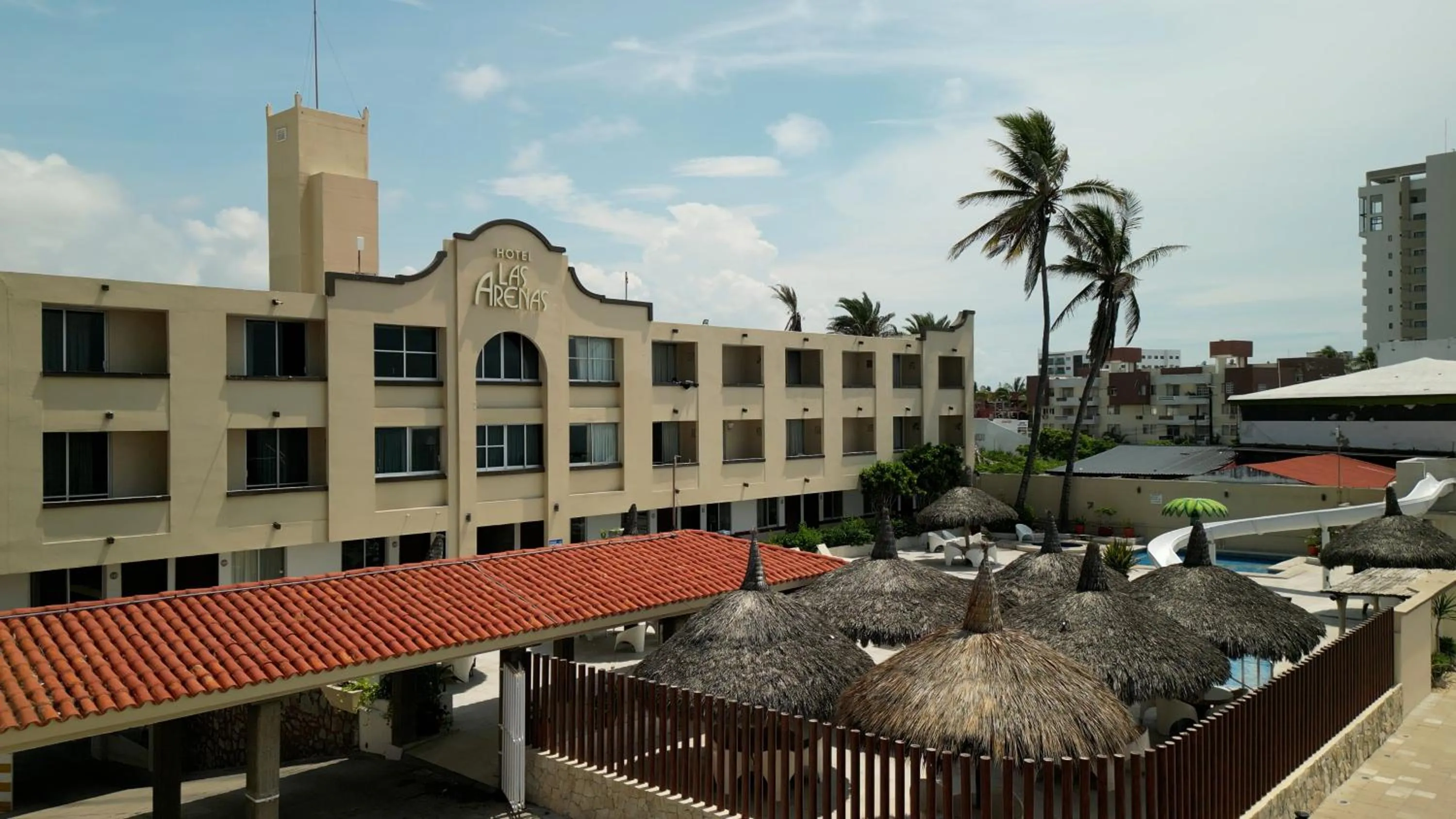 Property building in Hotel Sands Arenas
