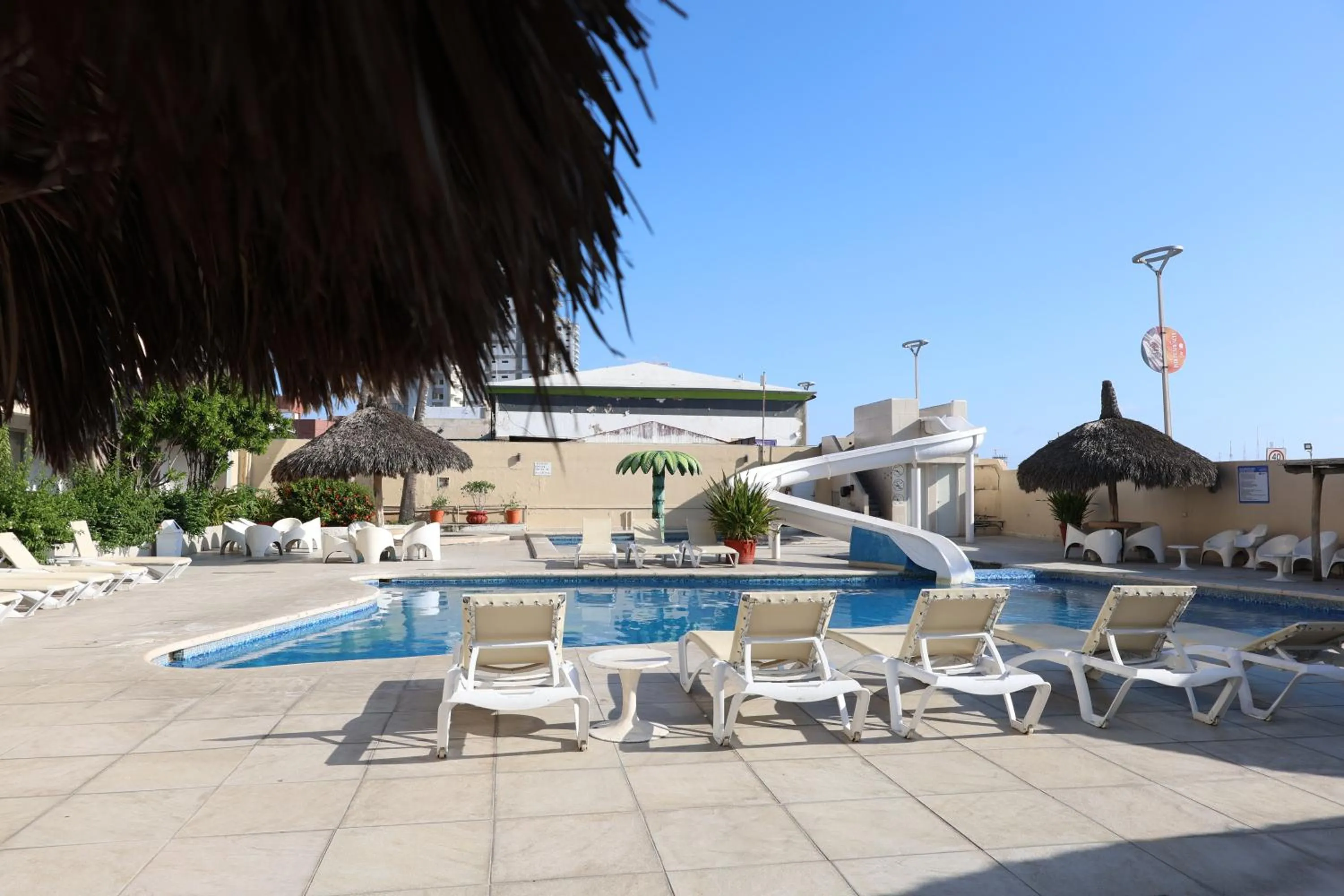 Pool view in Hotel Sands Arenas