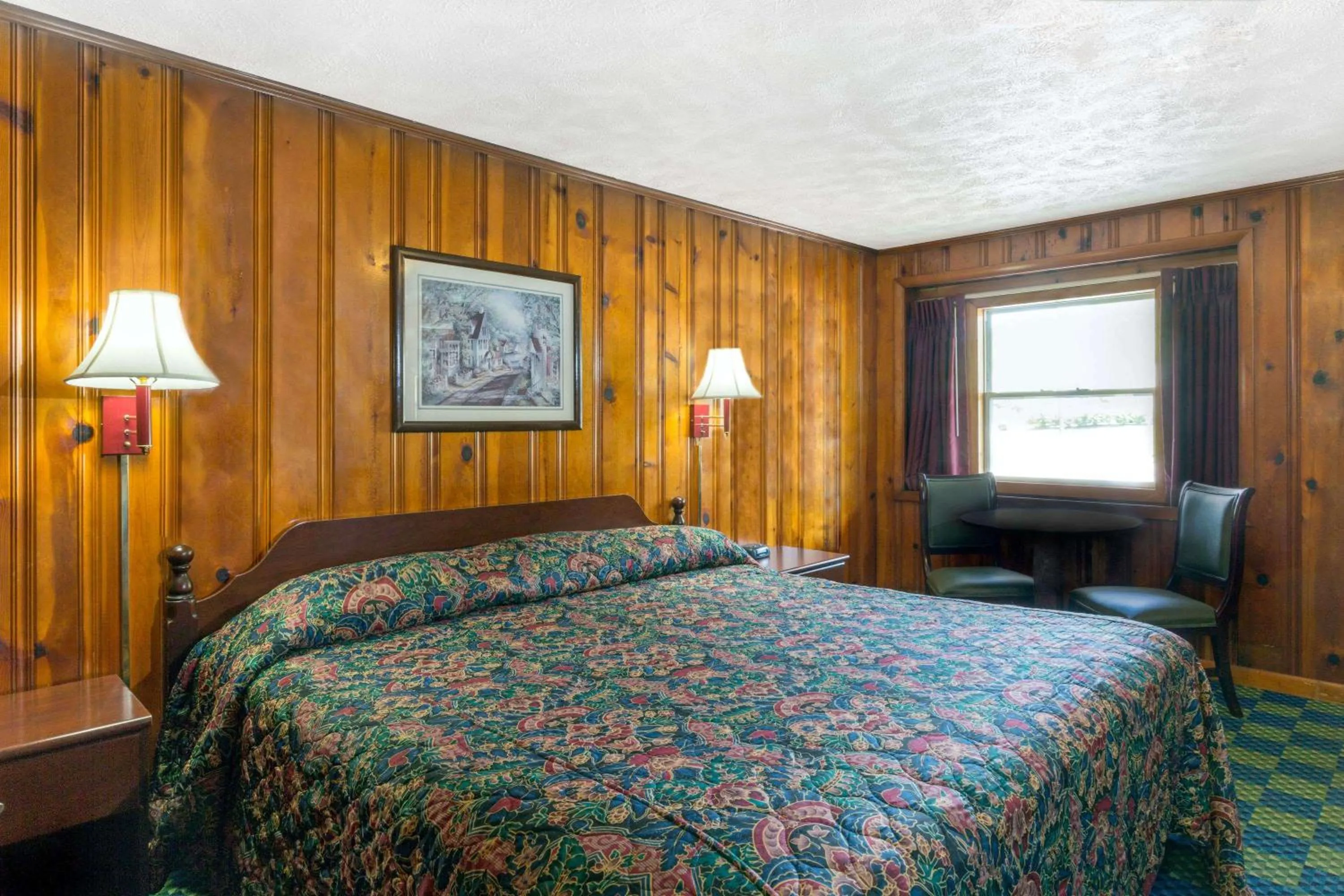 Photo of the whole room in Knights Inn Athens