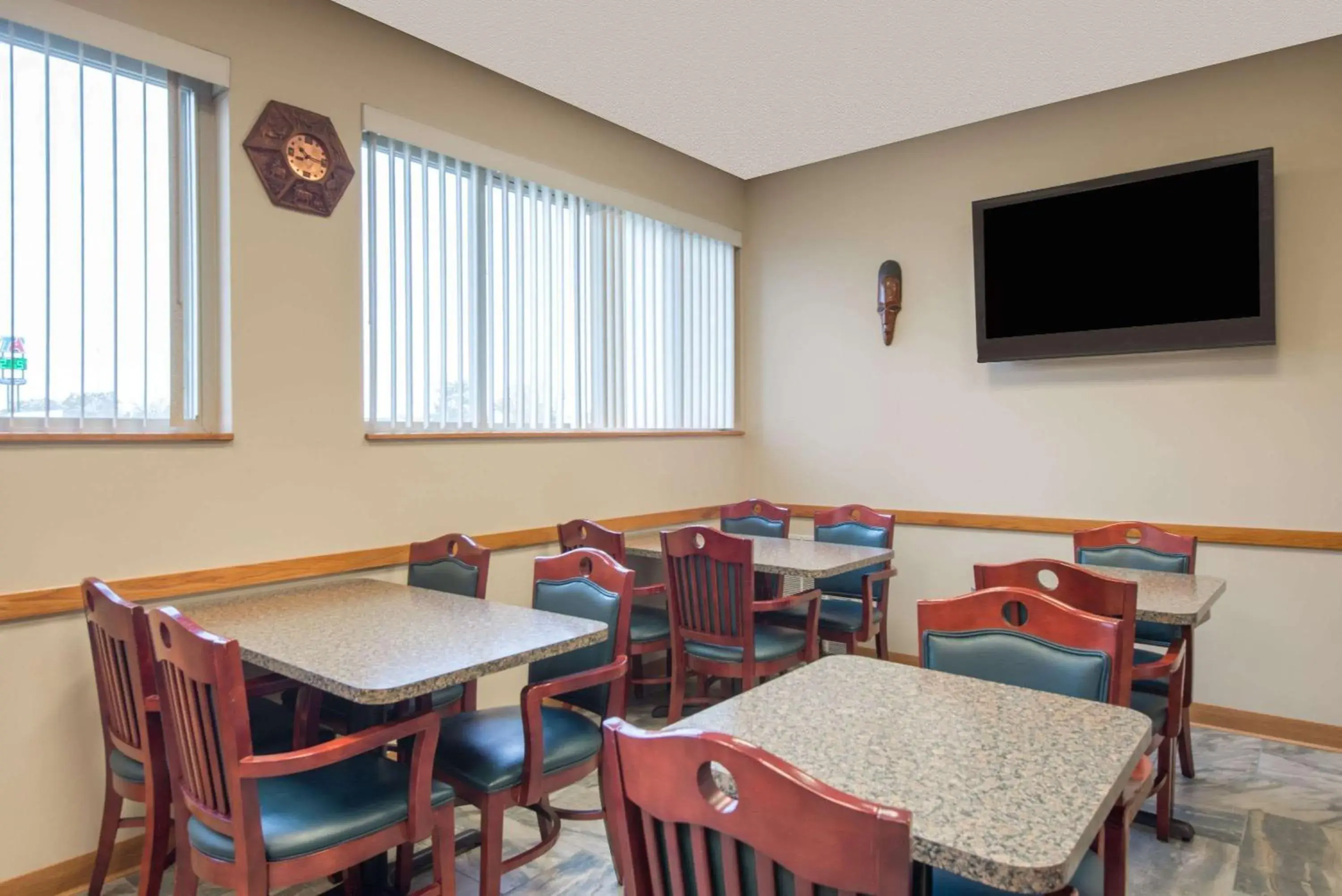 Restaurant/places to eat in Super 8 by Wyndham Youngstown/Austintown Restaurant/places to eat in Super 8 by Wyndham Youngstown/Austintown