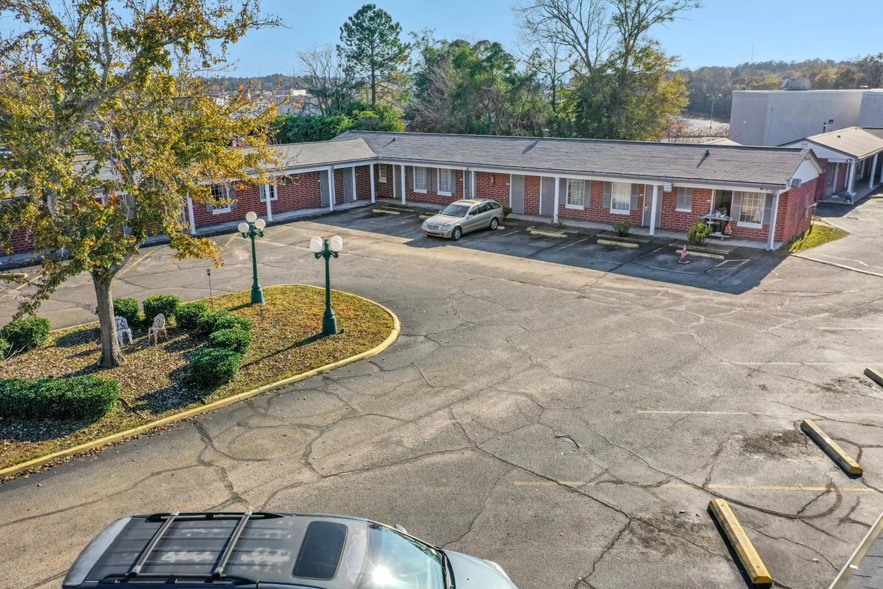 Property building in Adams Inn