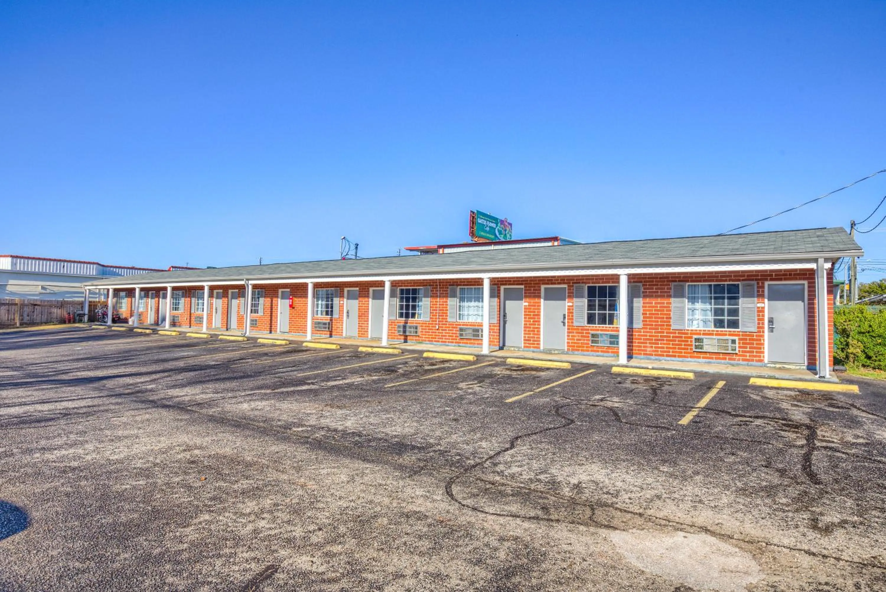 Property building in Adams Inn