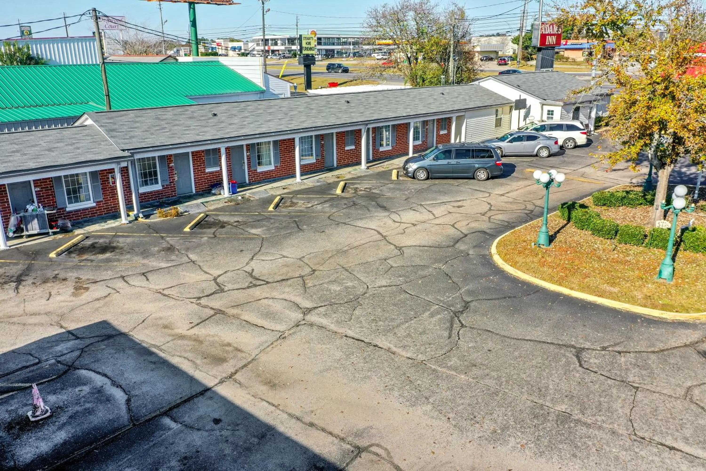 Property building in Adams Inn