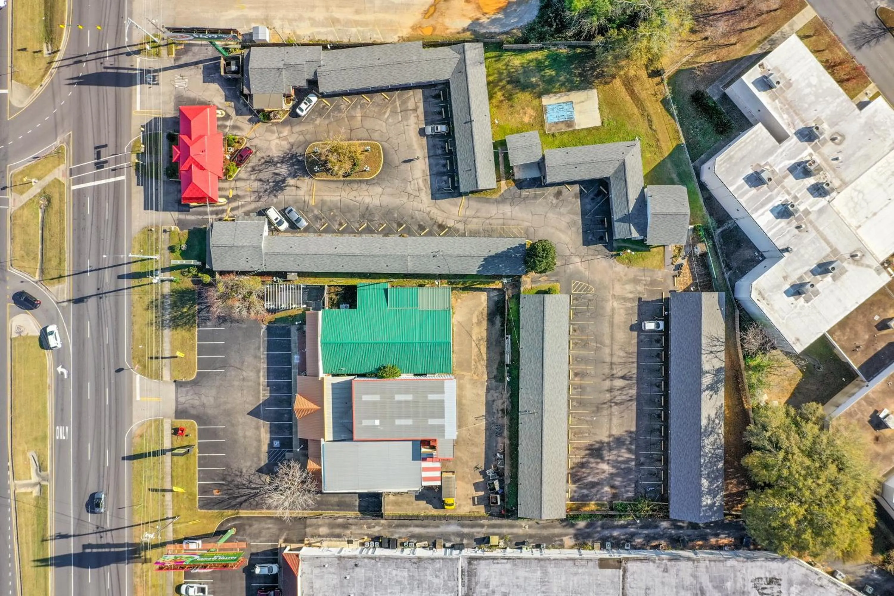 Property building in Adams Inn