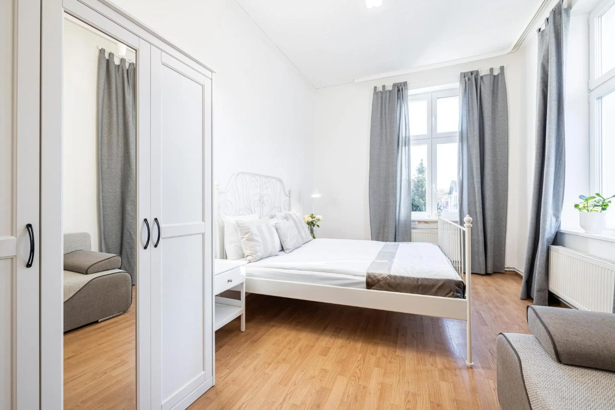 Bedroom, Bed in Riviera Residence Apartments