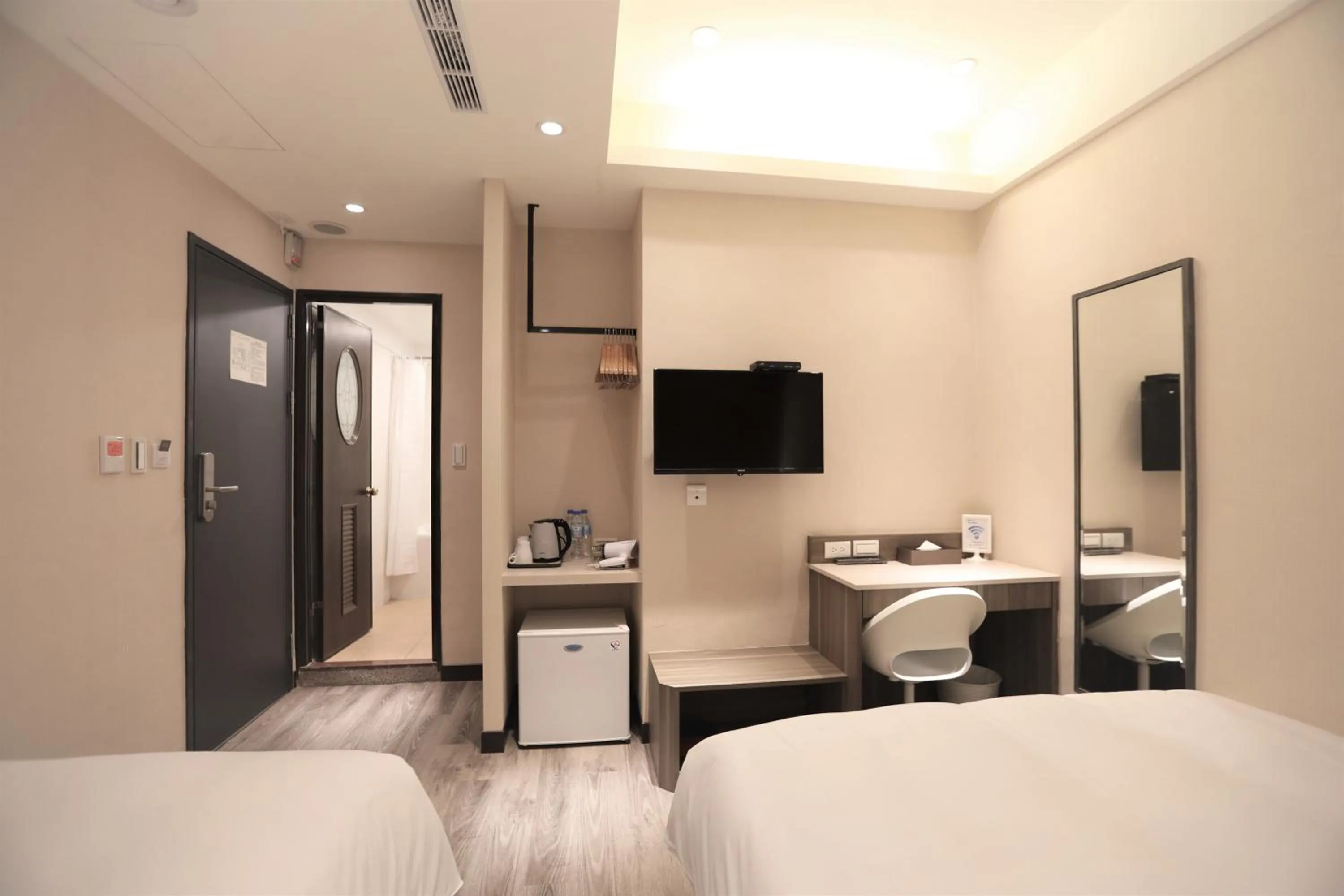 Bed in Chair Man Hotel