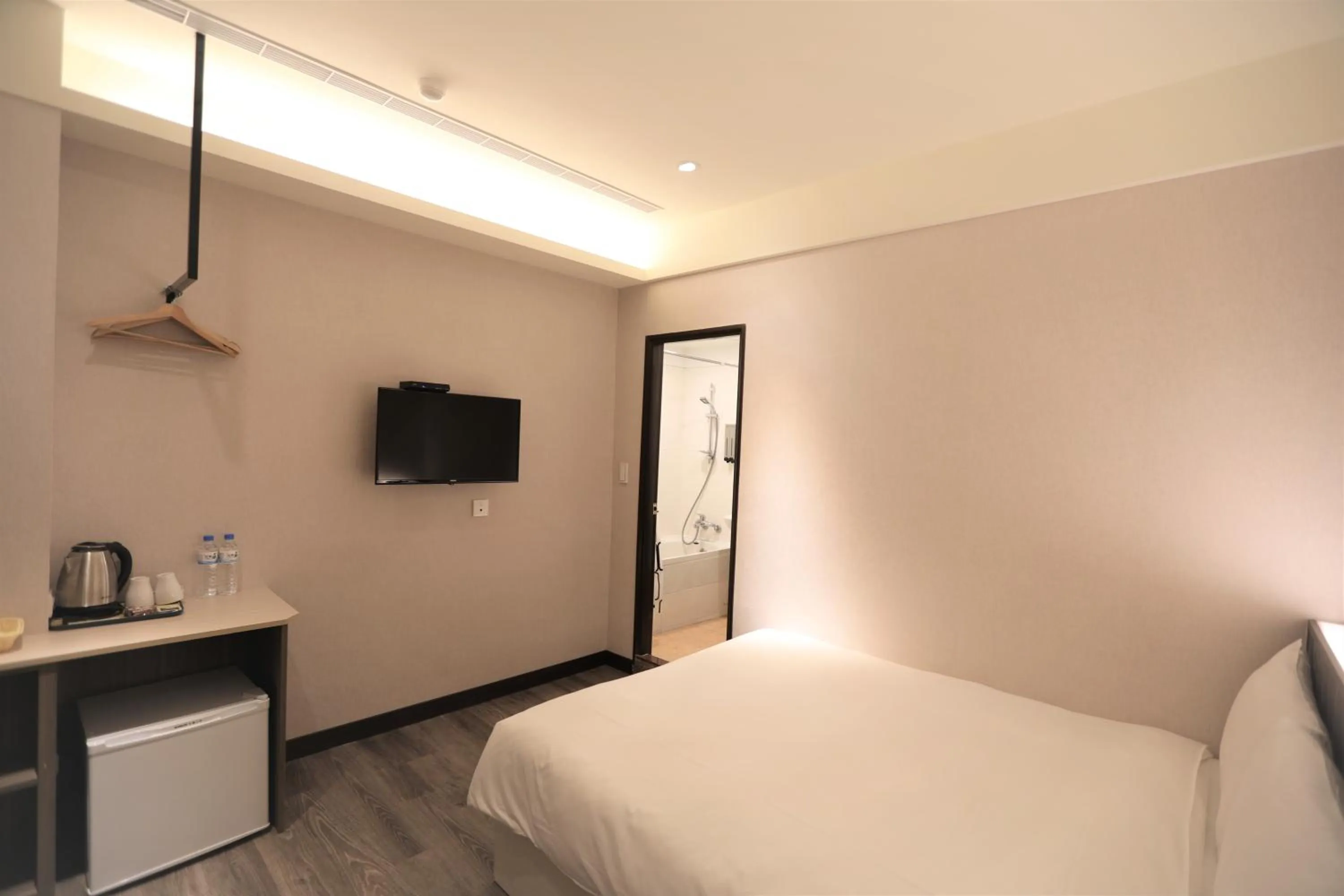 Bed in Chair Man Hotel