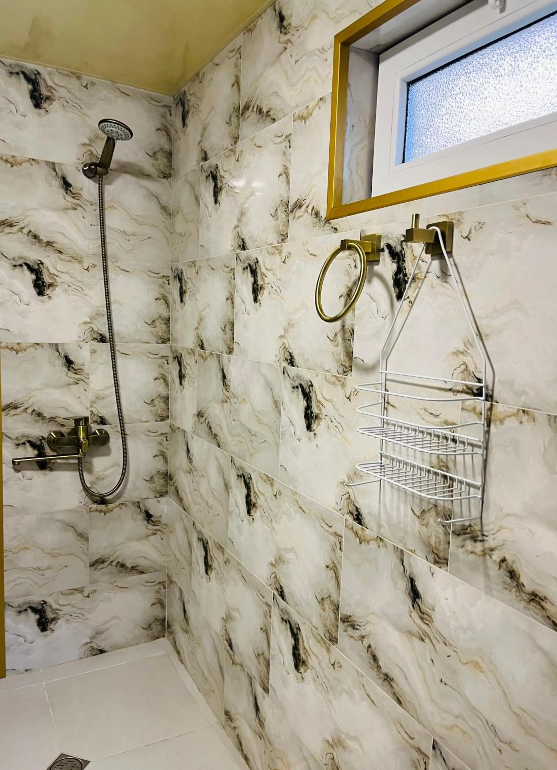 Guest house poligloti
