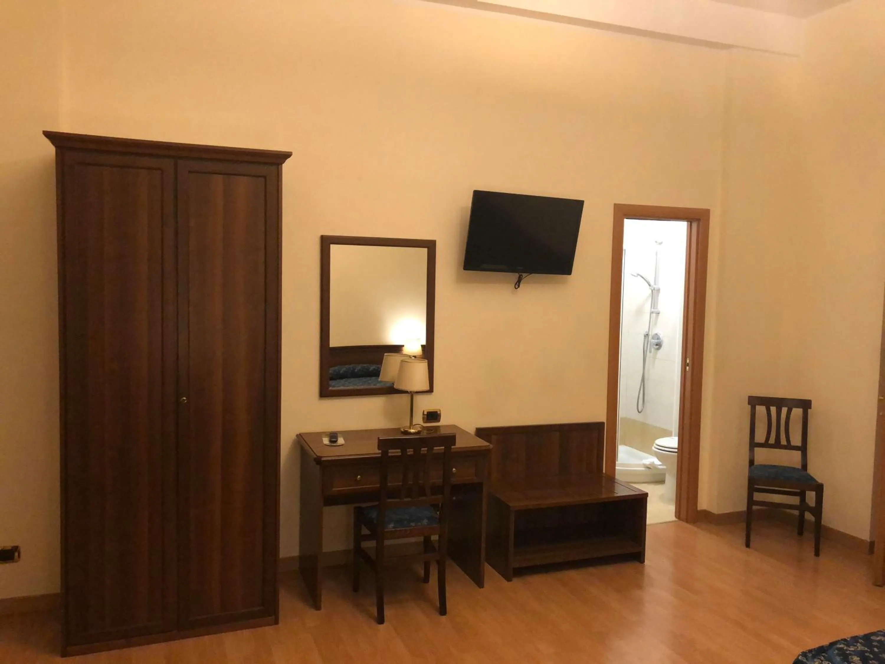 hair dresser in Colosseo Roma