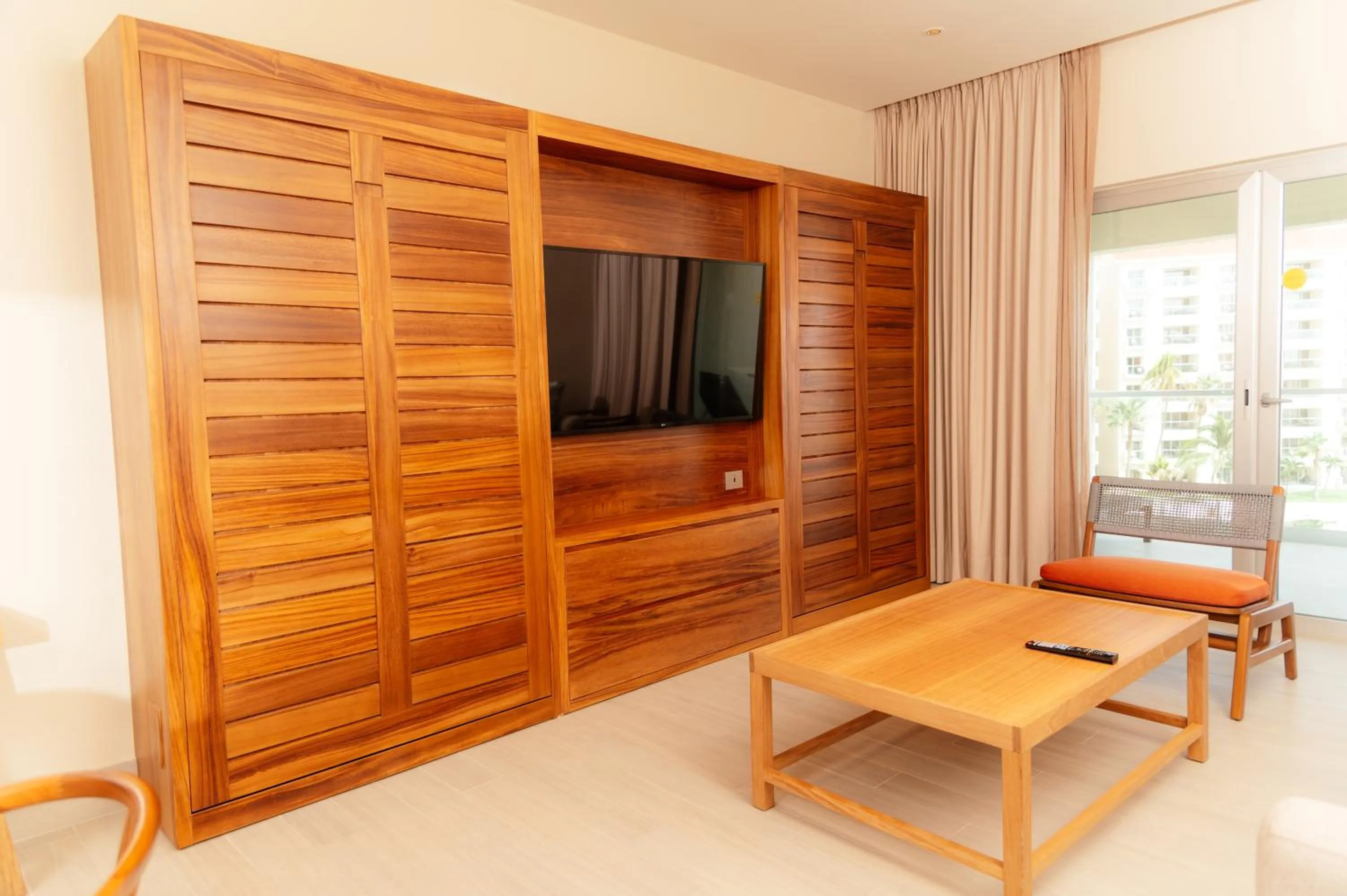 Living room in Emporio Cancun - Buy All Inclusive Option