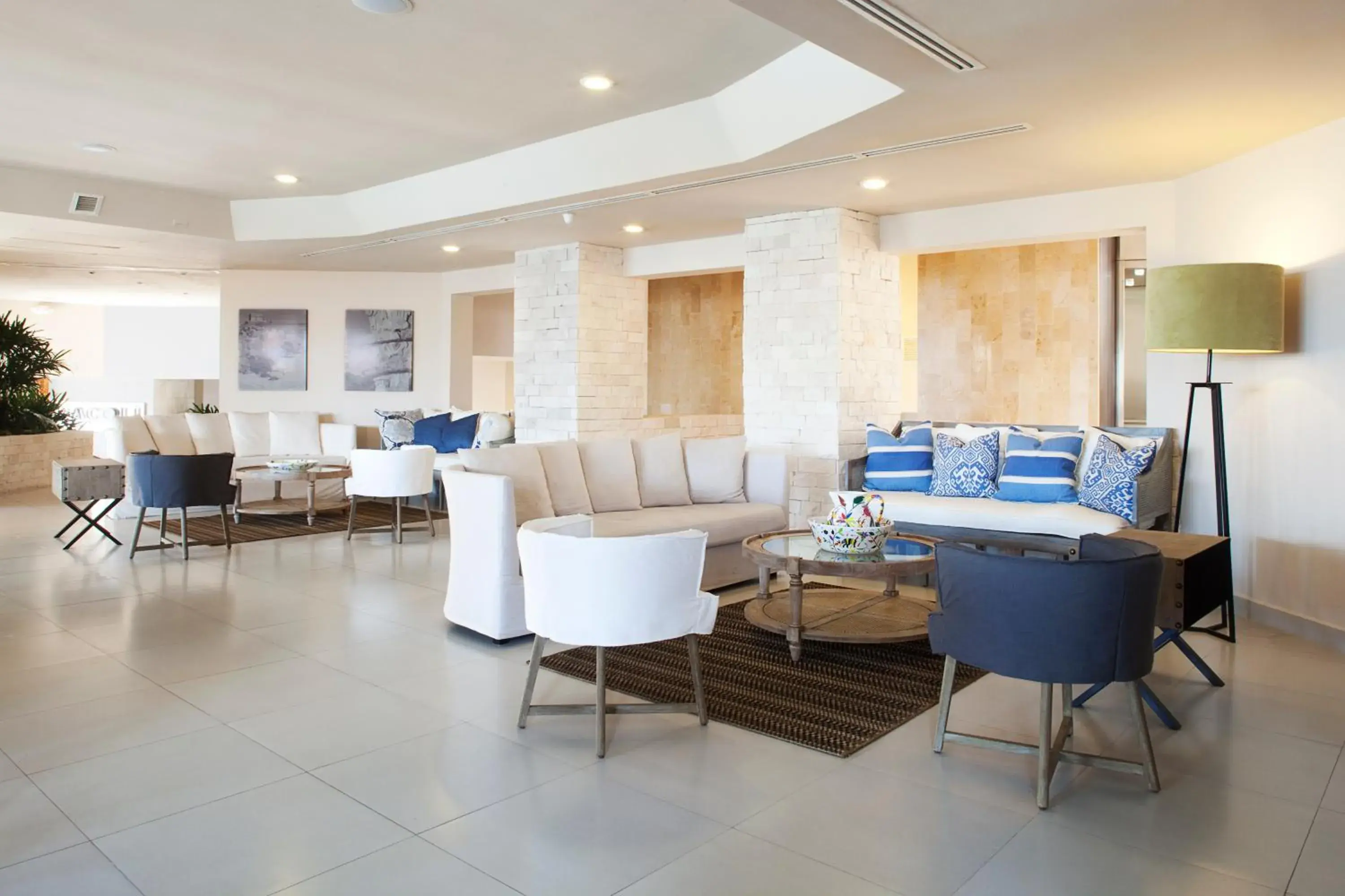 Lobby or reception in Emporio Cancun - Buy All Inclusive Option Lobby or reception in Emporio Cancun - Buy All Inclusive Option