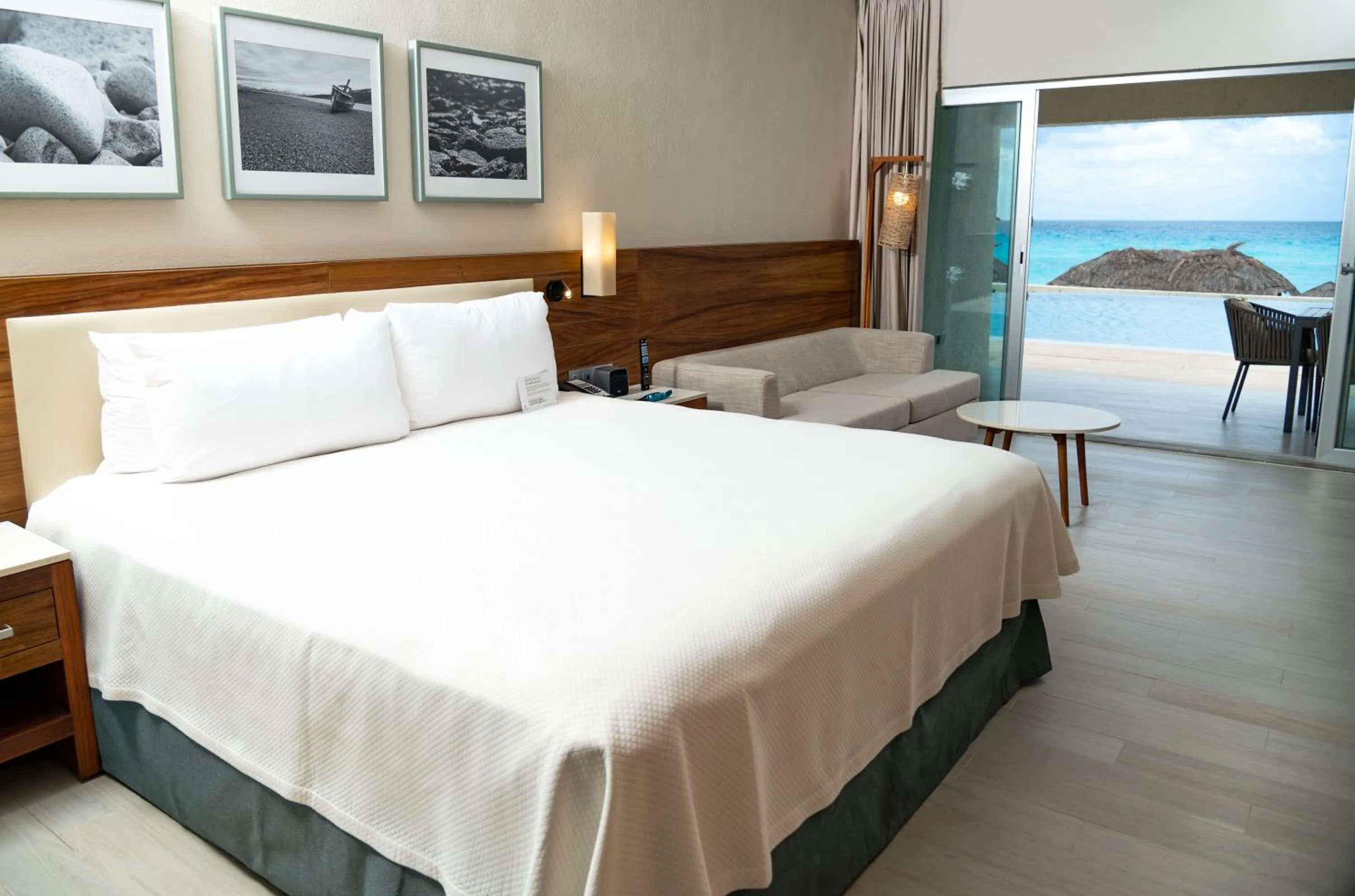 Bed in Emporio Cancun - Buy All Inclusive Option