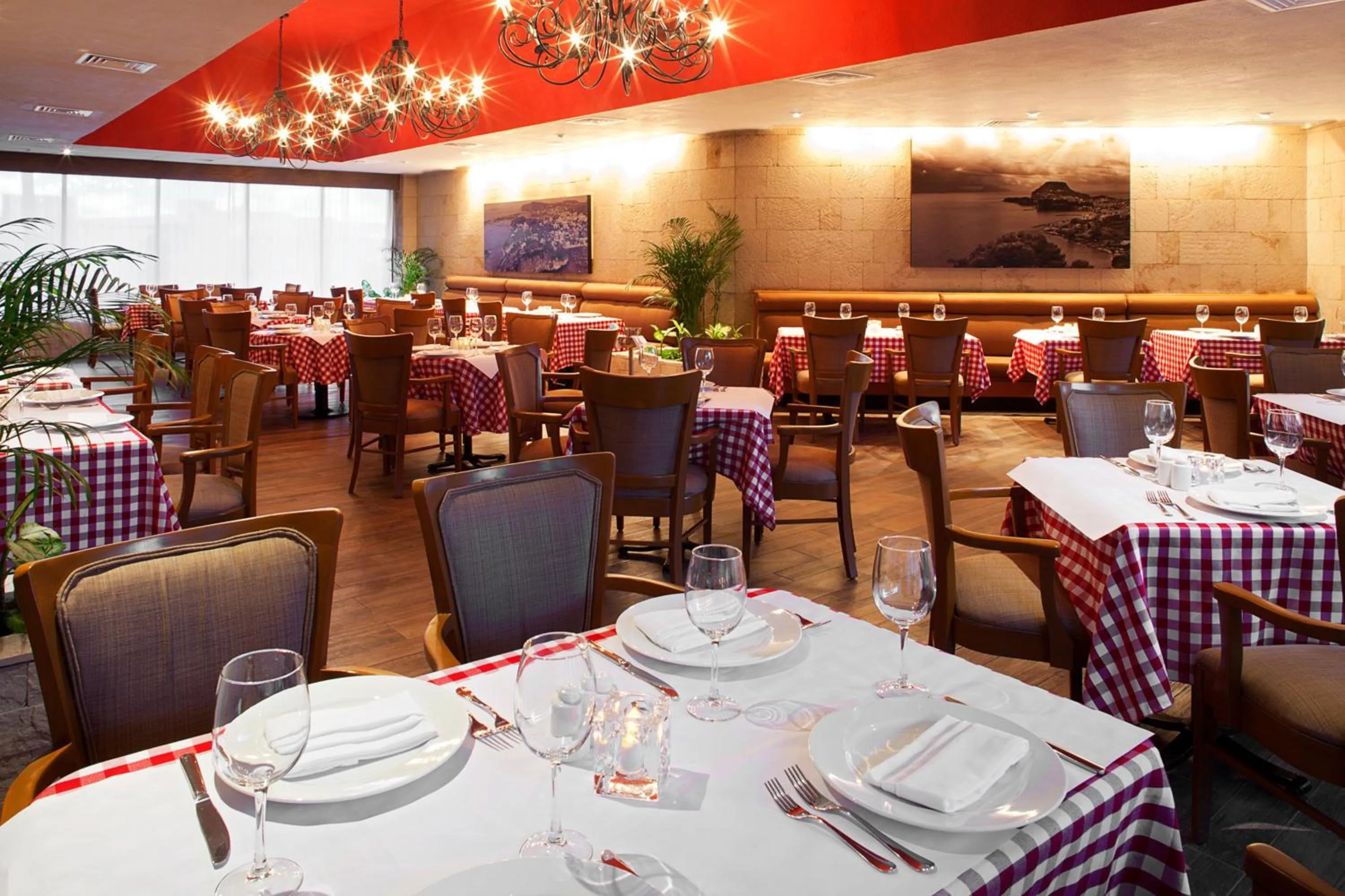 Restaurant/places to eat in Emporio Cancun - Buy All Inclusive Option