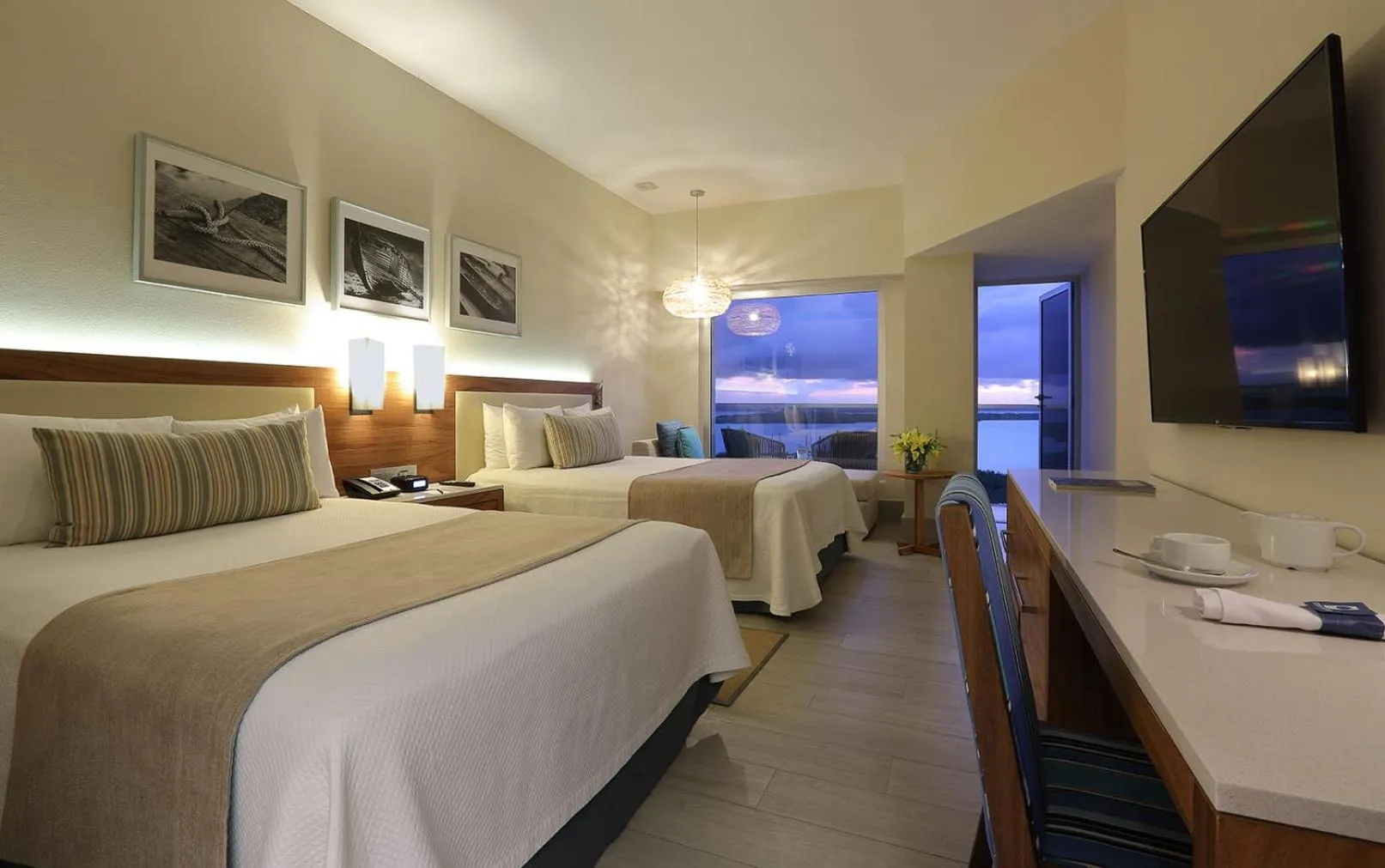 Bed in Emporio Cancun - Buy All Inclusive Option