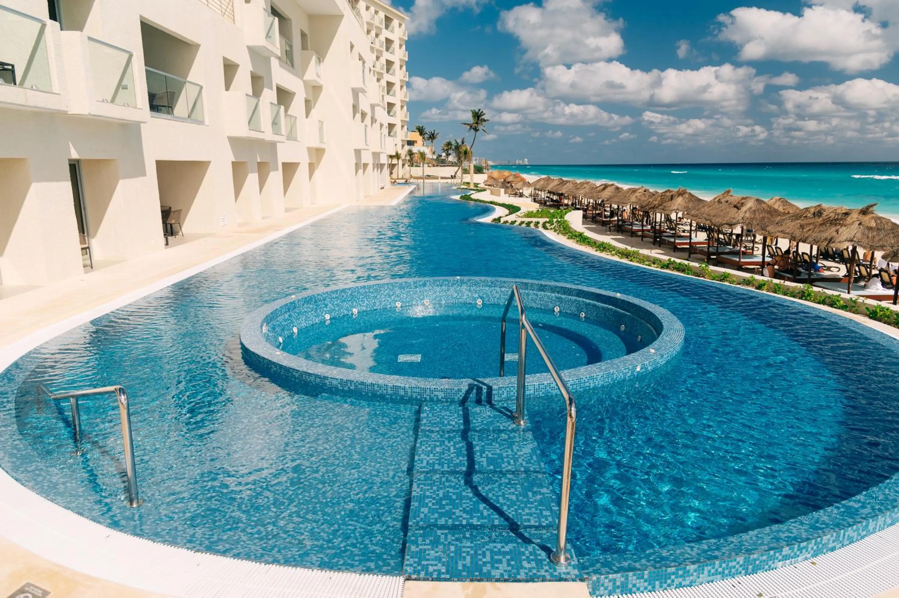 Pool view in Emporio Cancun - Buy All Inclusive Option