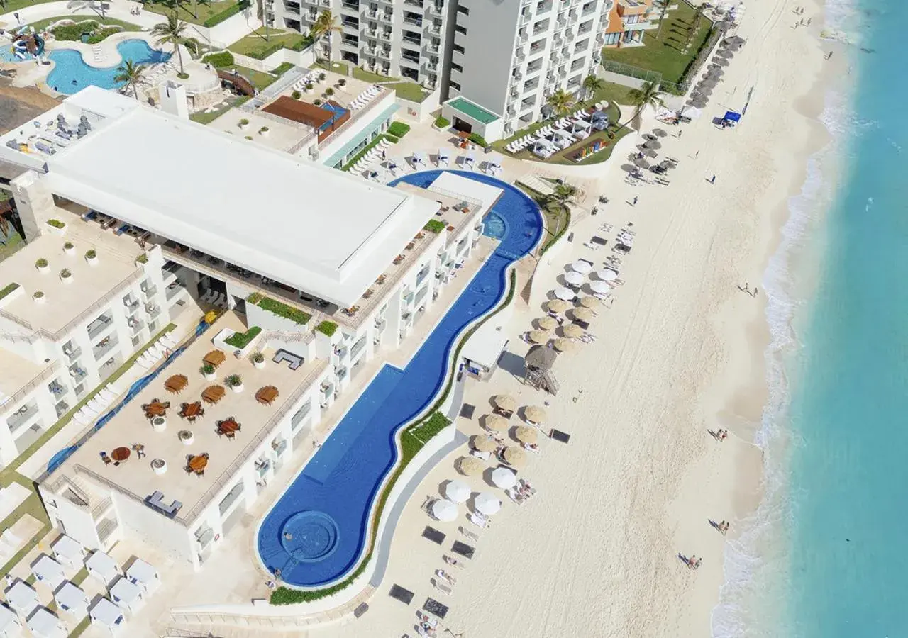 Bird's eye view in Emporio Cancun - Buy All Inclusive Option Bird's eye view in Emporio Cancun - Buy All Inclusive Option