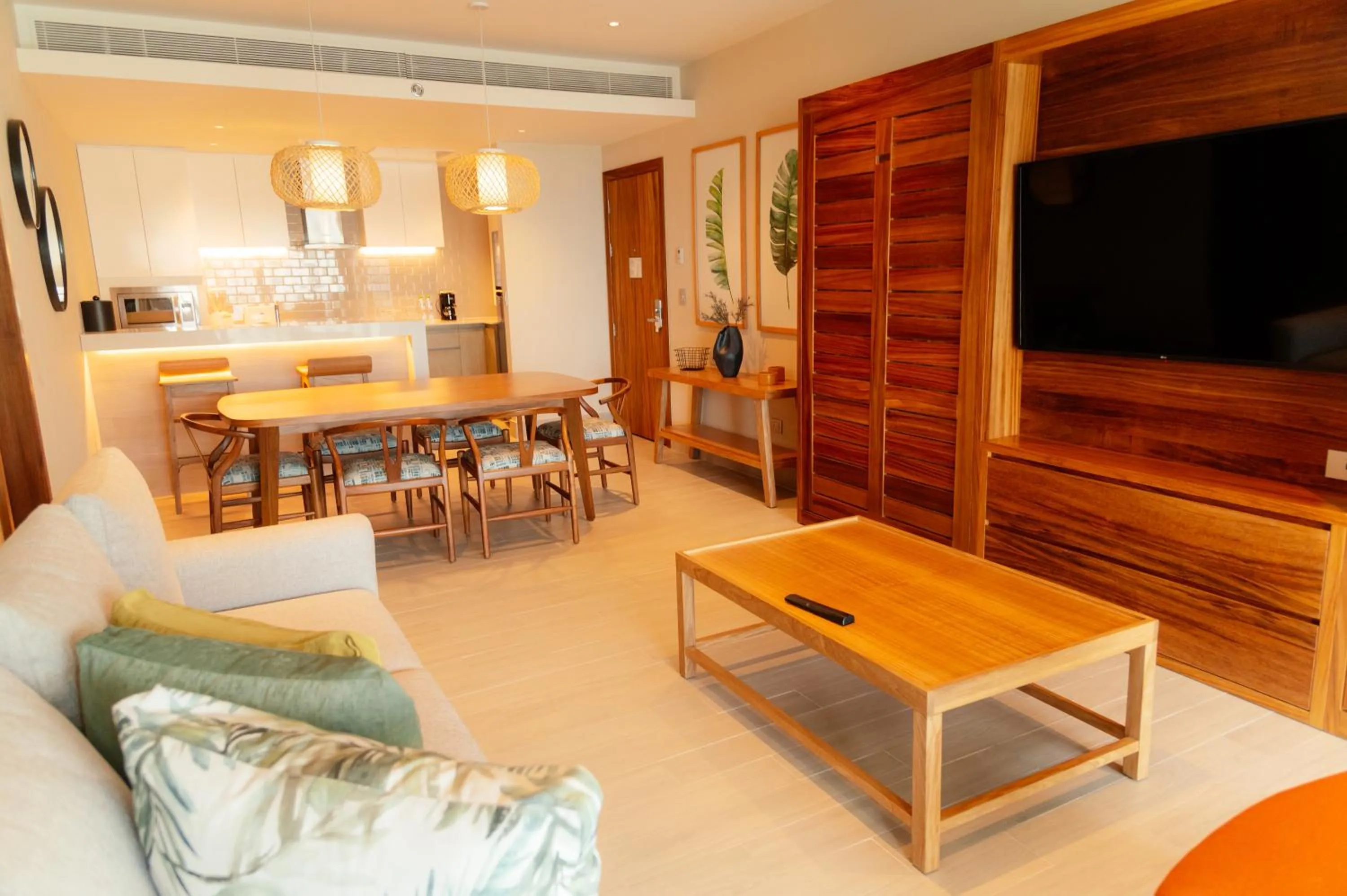 Living room in Emporio Cancun - Buy All Inclusive Option