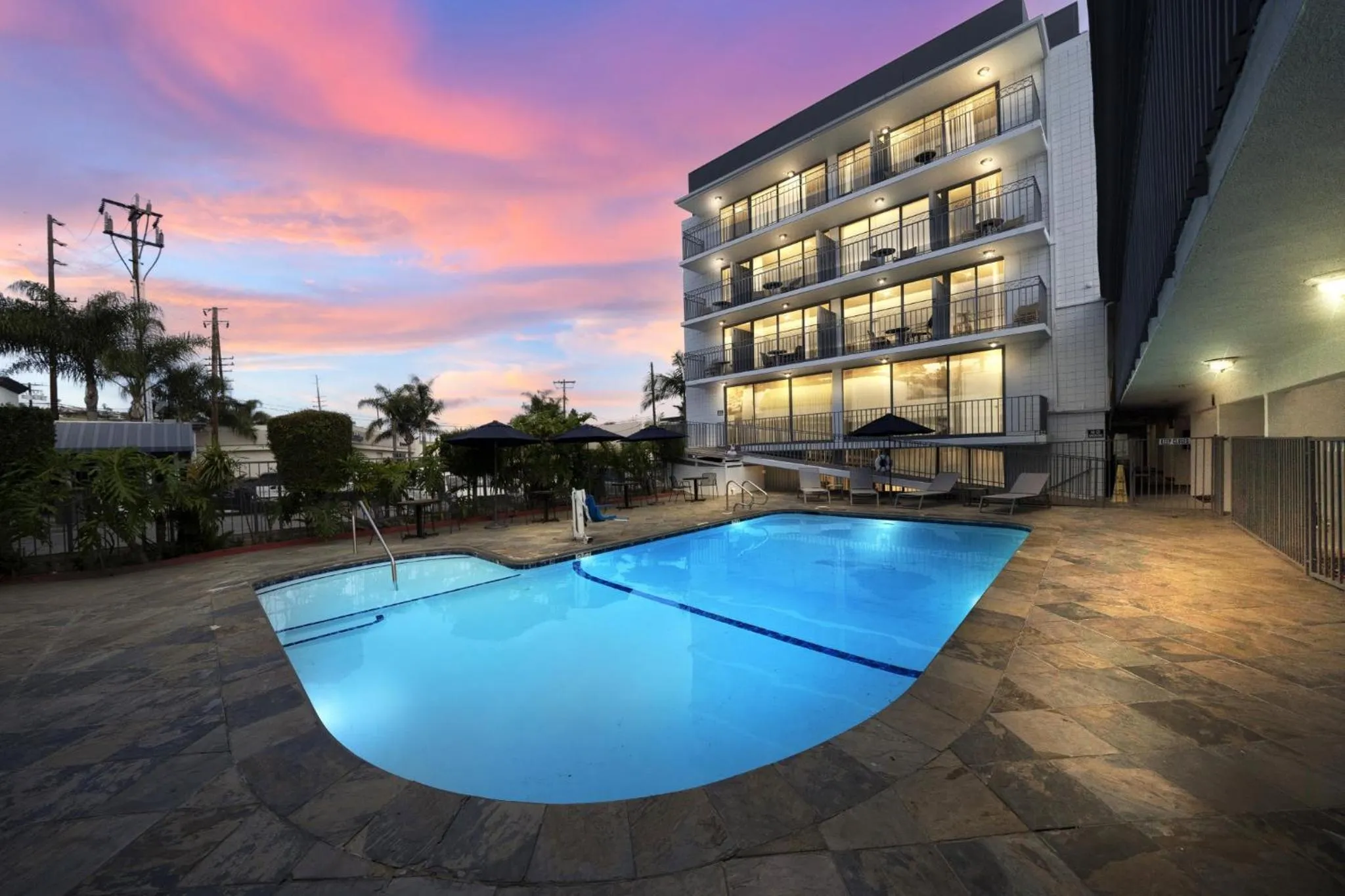 Swimming Pool in Vivo Flex Living Torrance