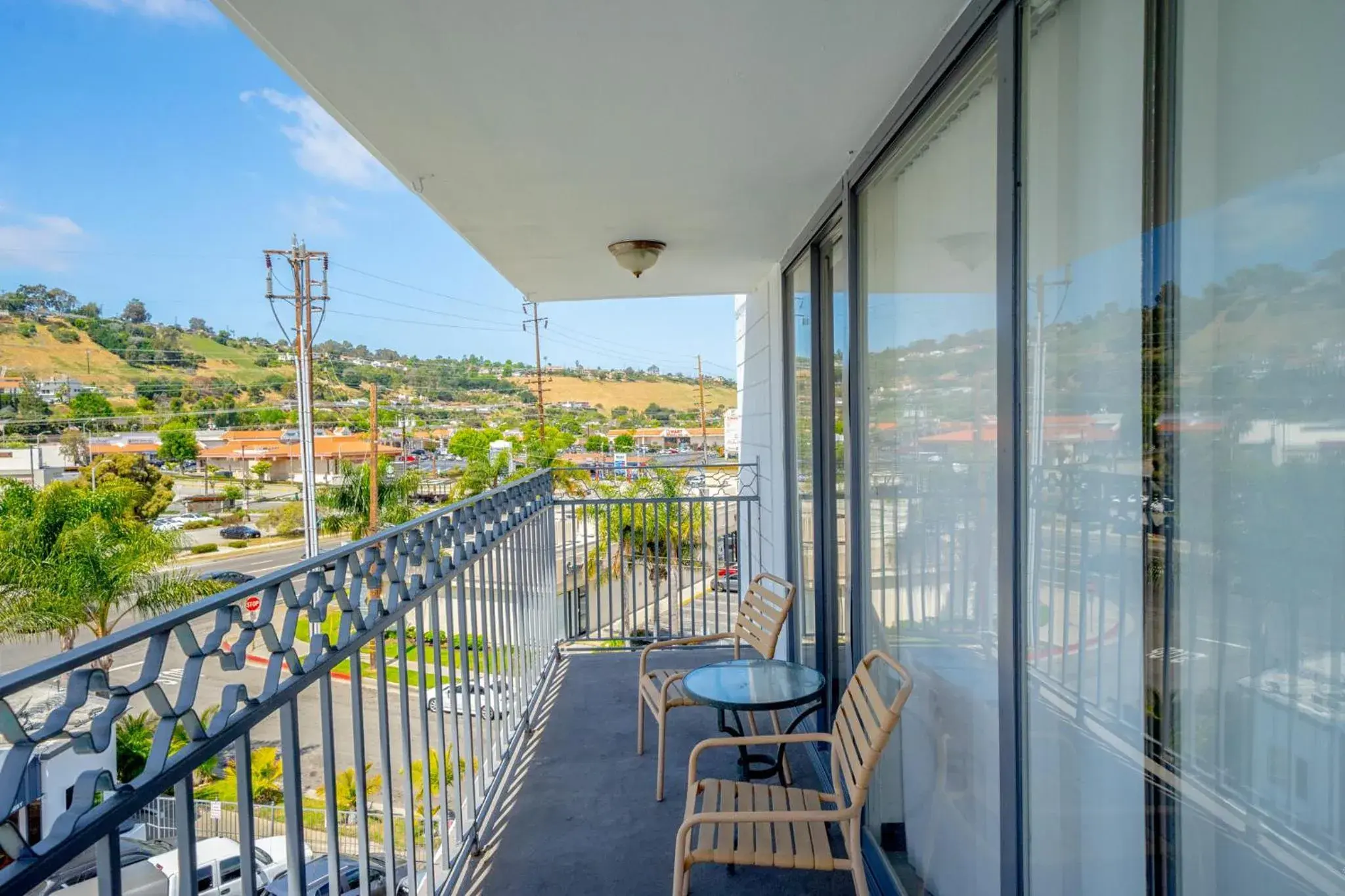 Balcony/Terrace in Vivo Flex Living Torrance