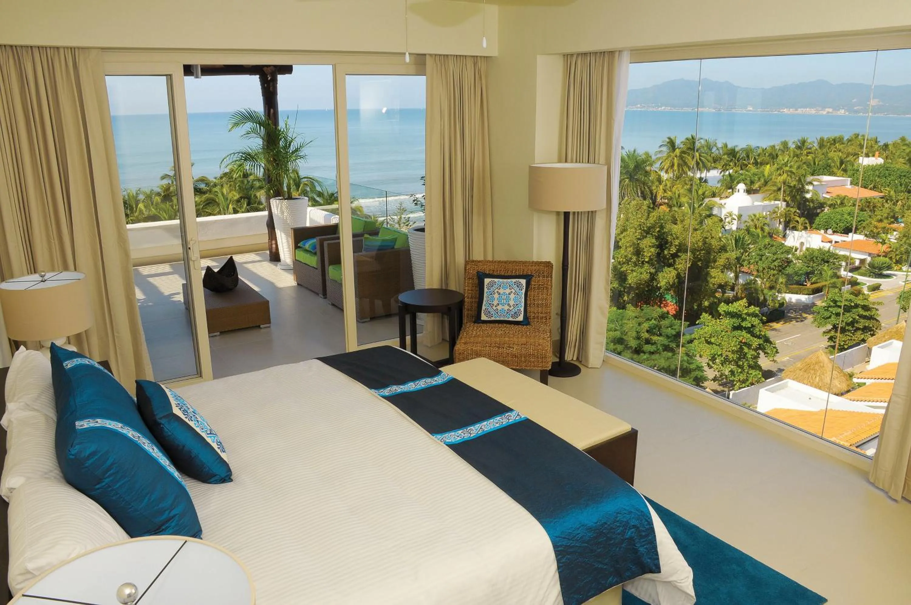 Bedroom, Bed in Marival Distinct All-Suites & World Spa - Handwritten Collection