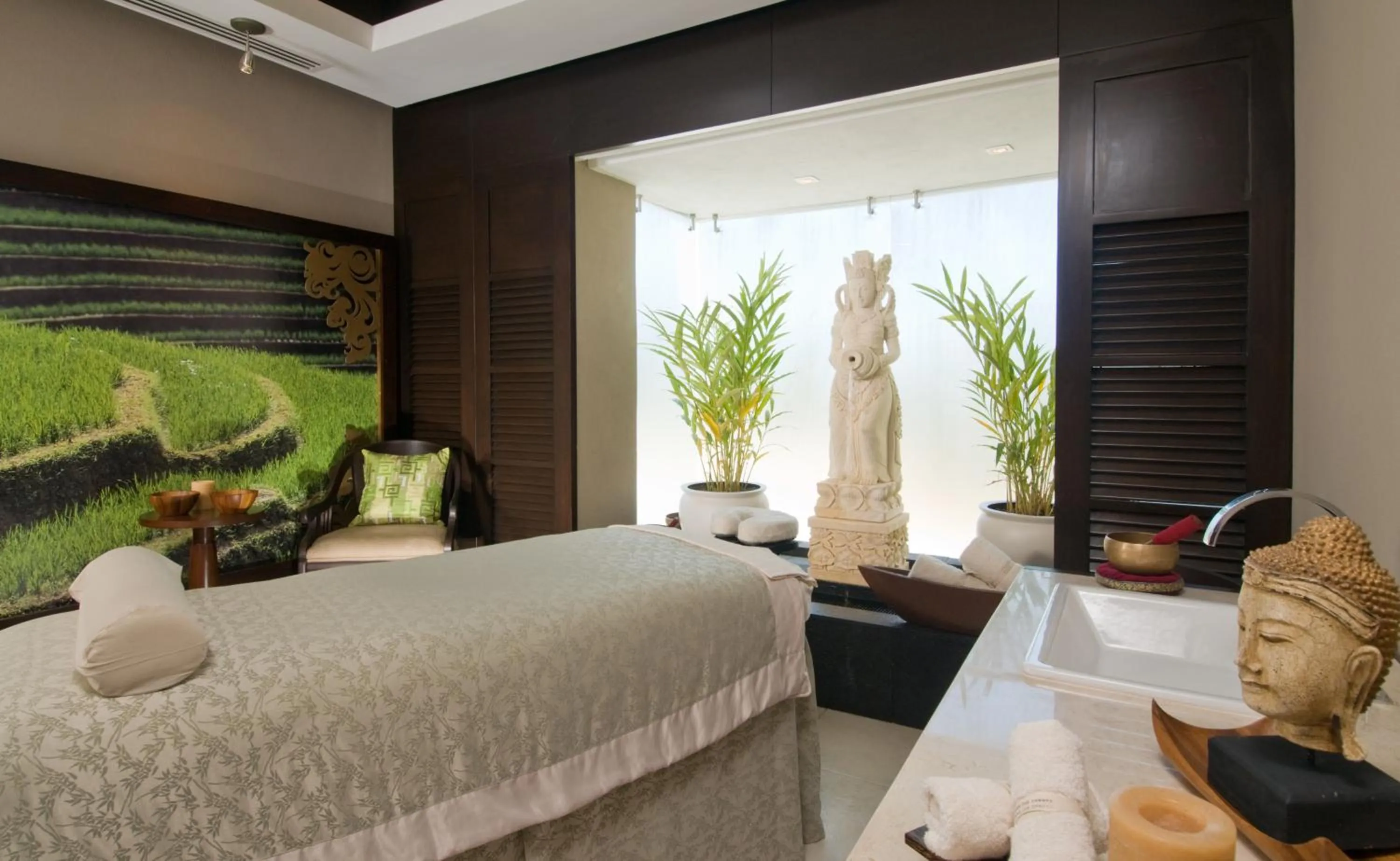 Massage, Bed in Marival Distinct All-Suites & World Spa - Handwritten Collection