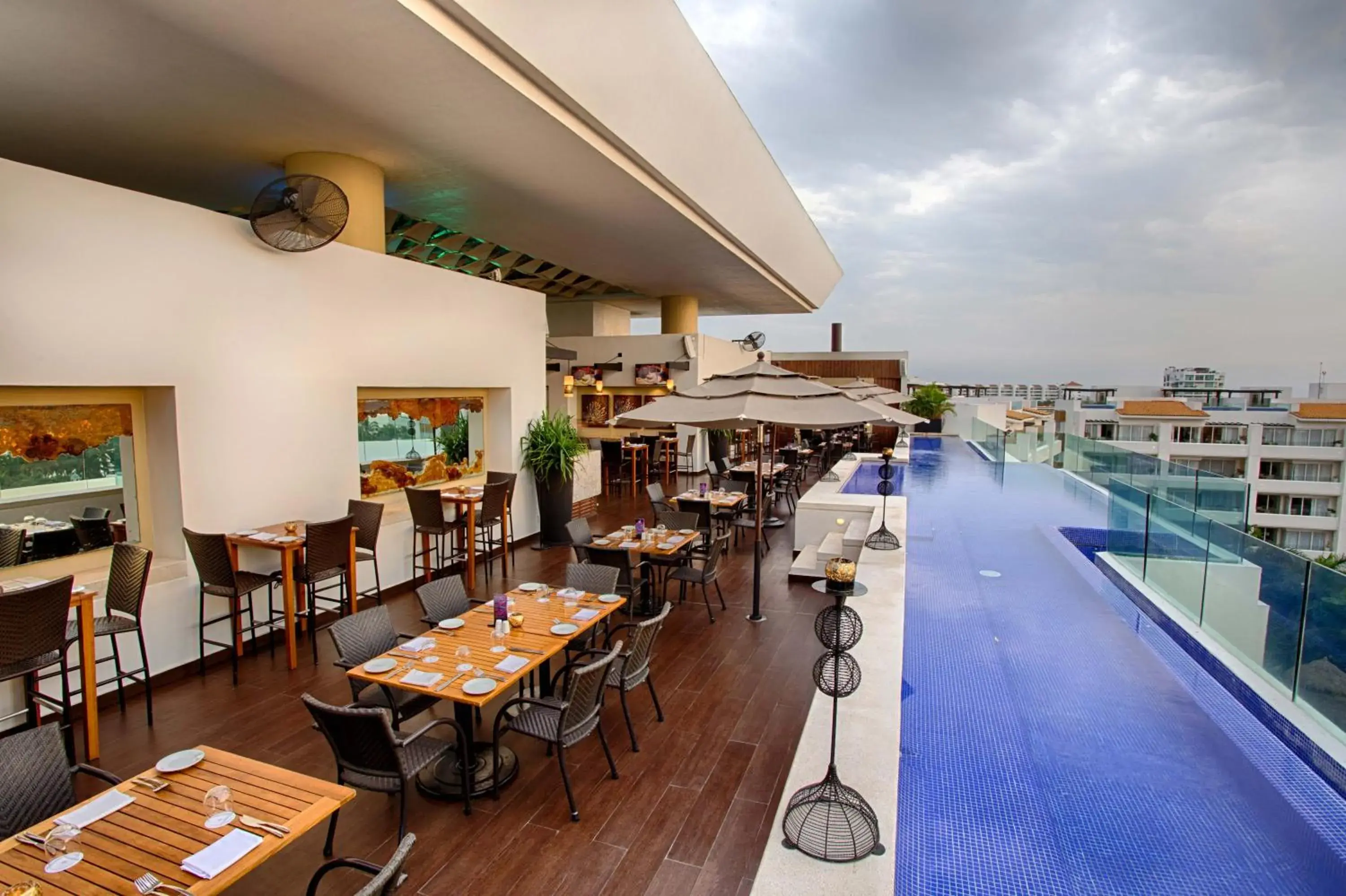 Restaurant/places to eat in Marival Distinct Residences & Spa - Handwritten Collection Restaurant/places to eat in Marival Distinct Residences & Spa - Handwritten Collection