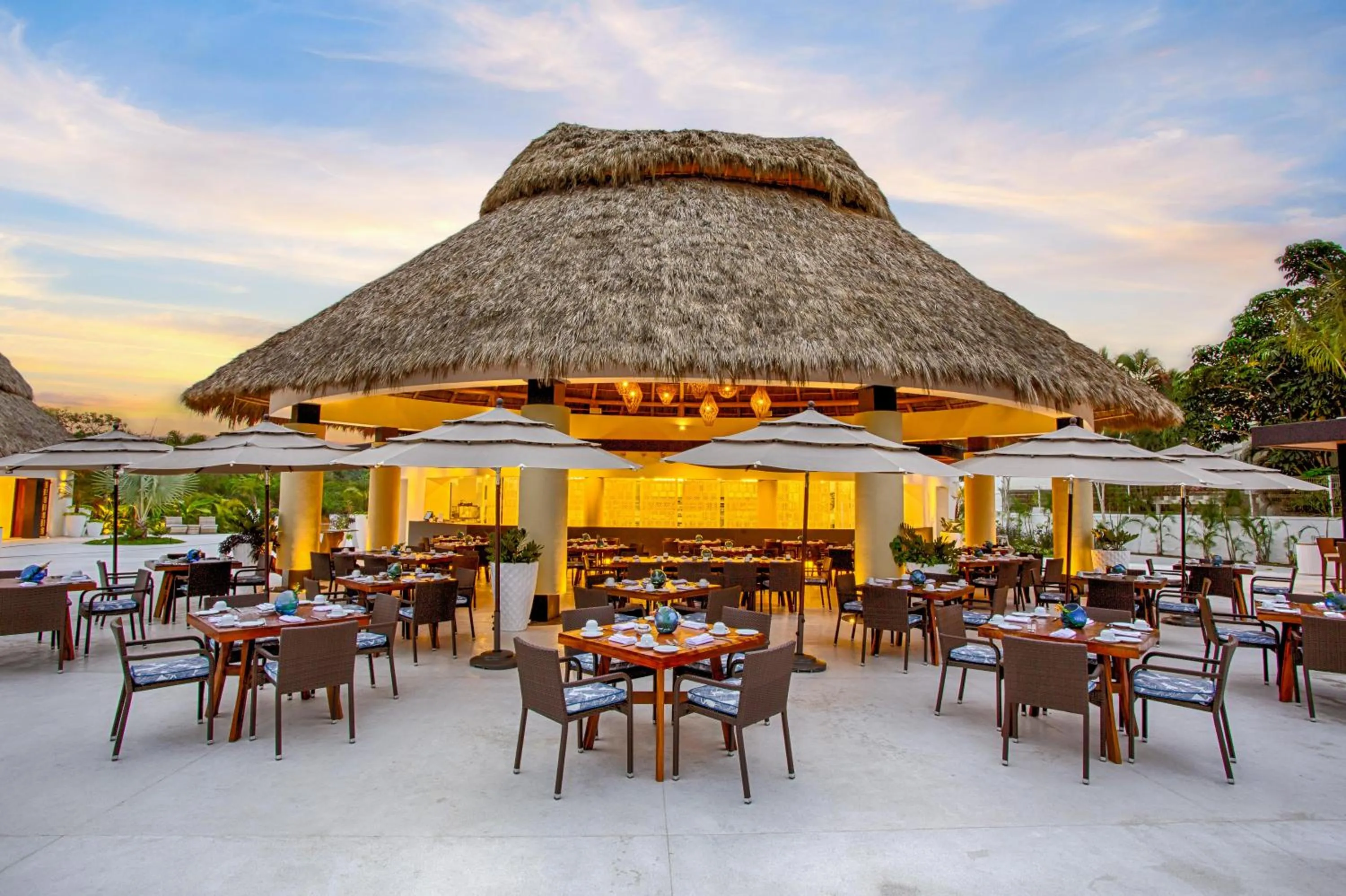 Restaurant/places to eat in Marival Distinct All-Suites & World Spa - Handwritten Collection