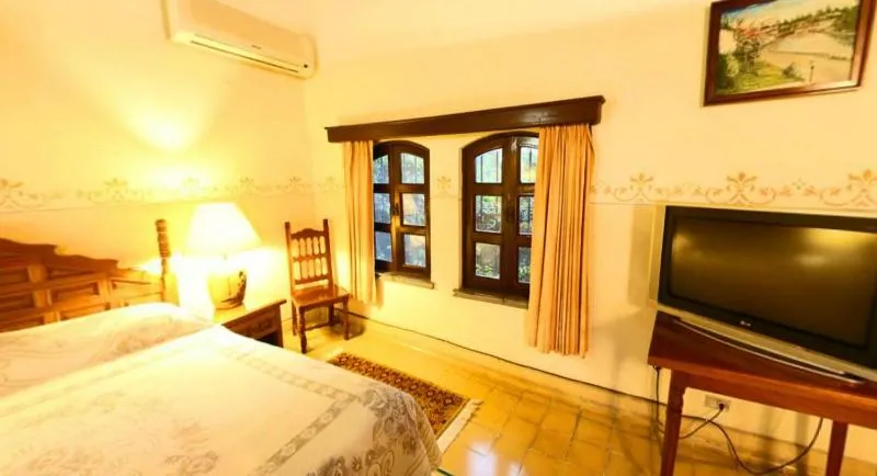 Photo of the whole room, Bed in Posada Coatepec