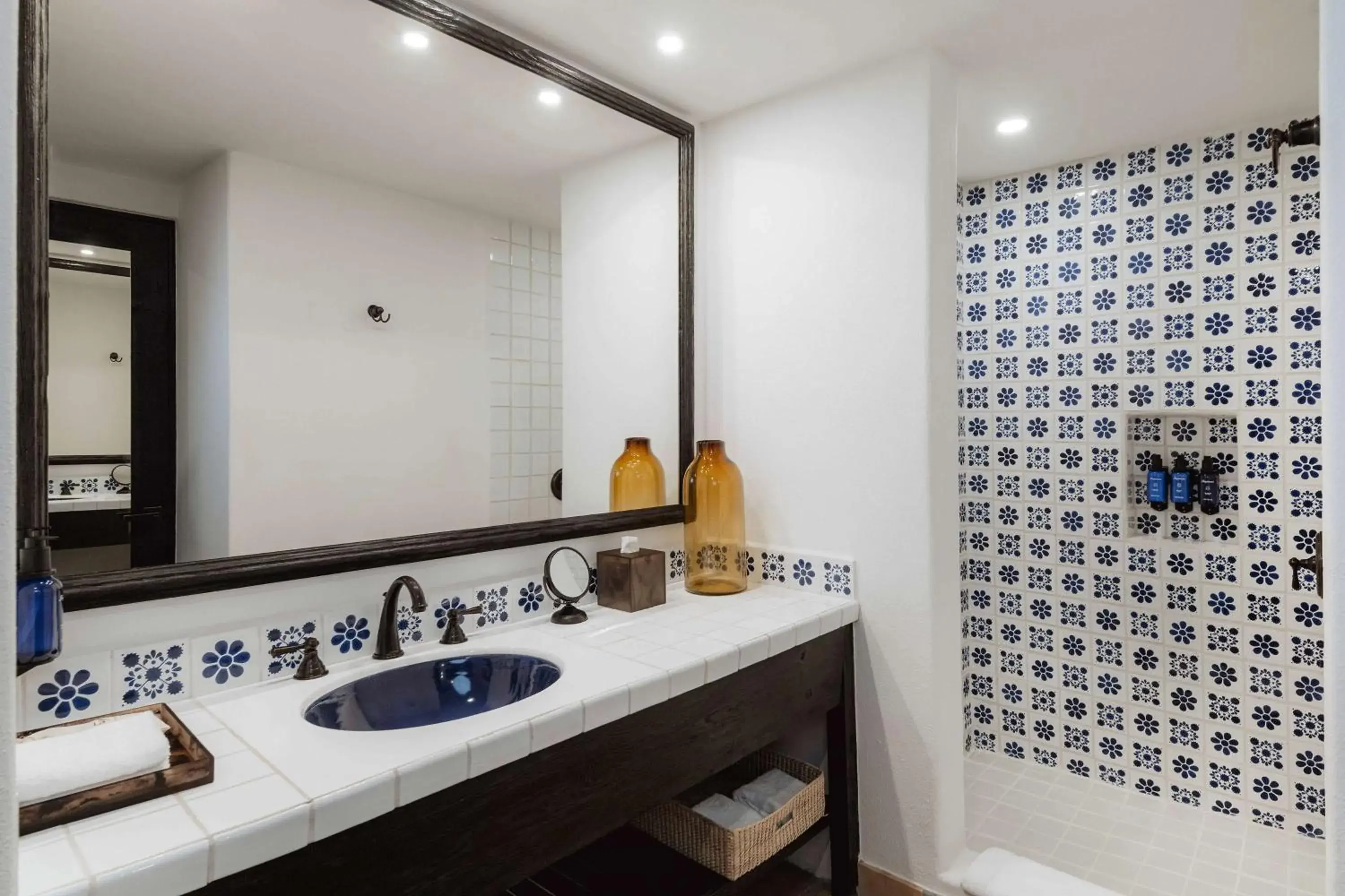 Bathroom in Tropicana Los Cabos, Tapestry Collection by Hilton Bathroom in Tropicana Los Cabos, Tapestry Collection by Hilton