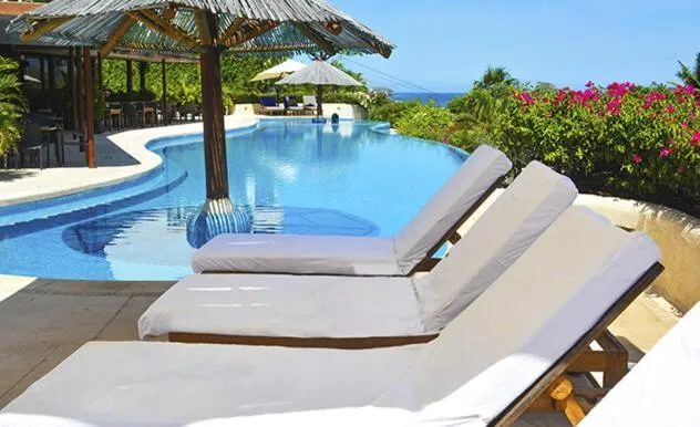 Swimming pool in Pacifica Resort Ixtapa