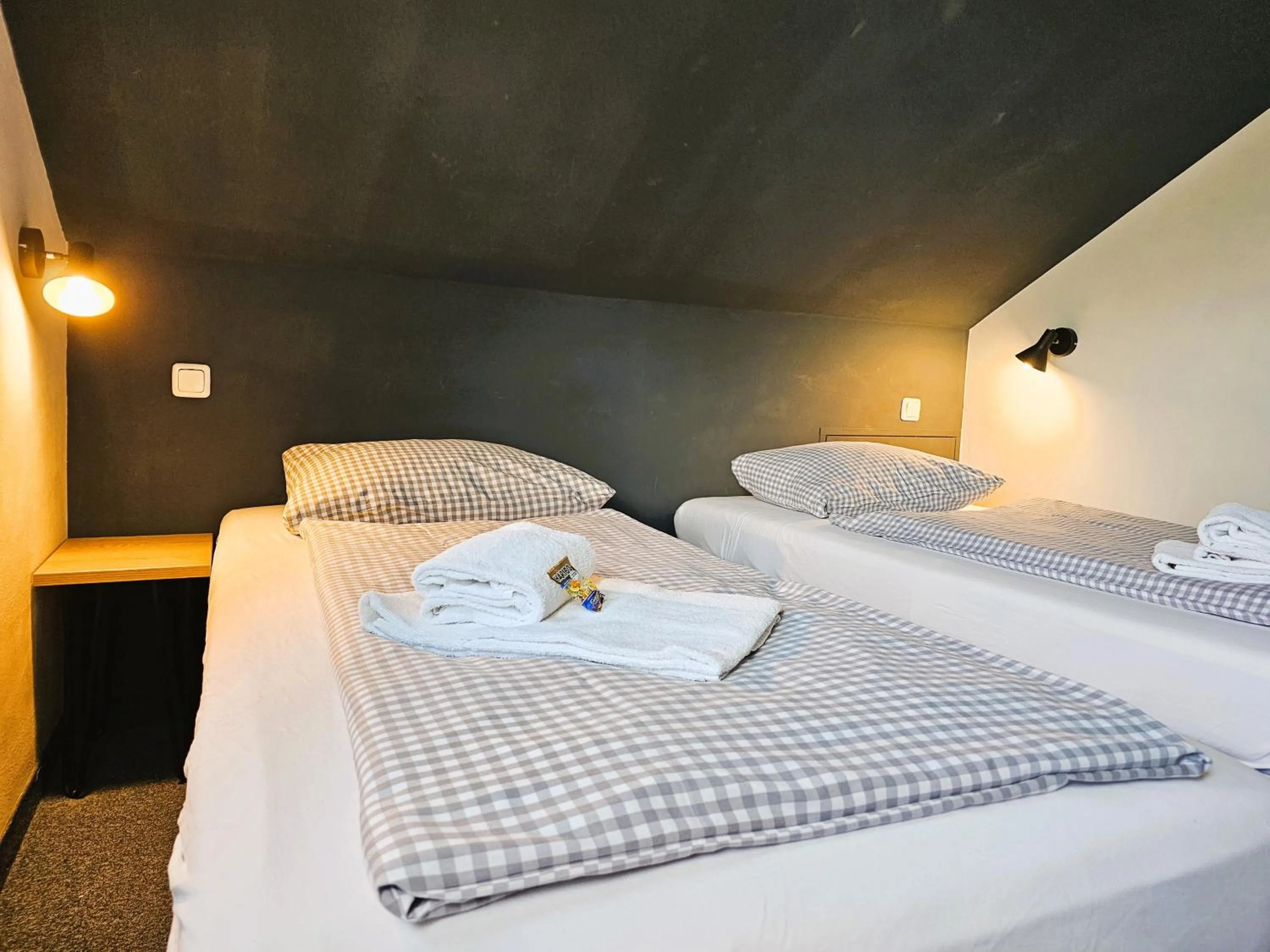 Photo of the whole room, Bed in ARRIVEL Pension Pliening - bisher Novitel