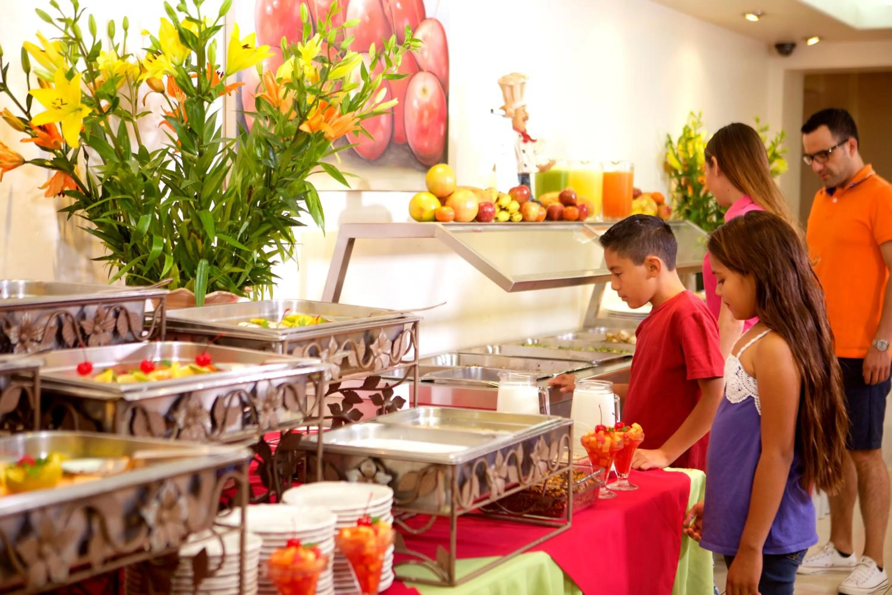 Restaurant/places to eat in Hotel Los Olivos Spa