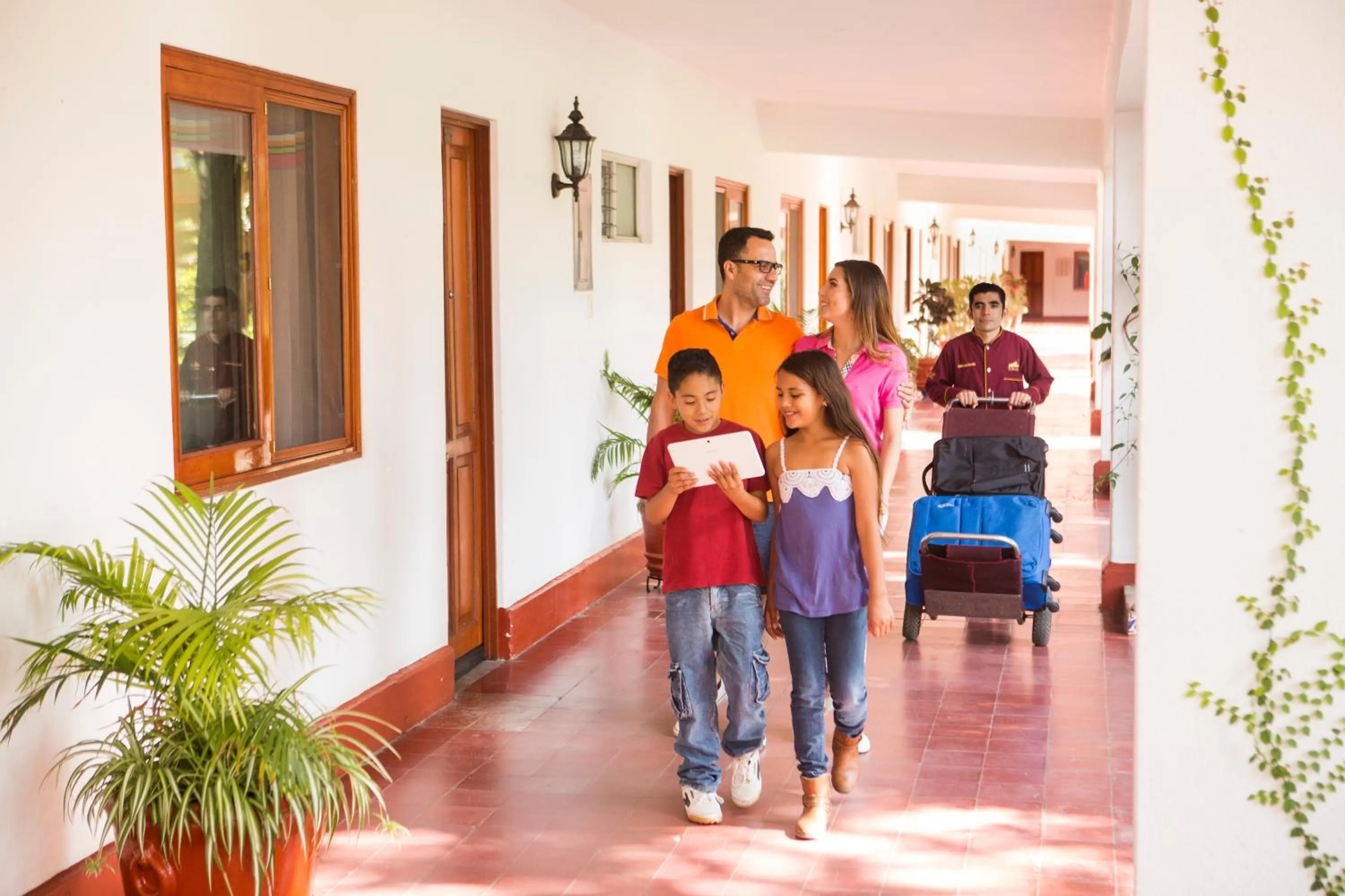 Property building in Hotel Los Olivos Spa